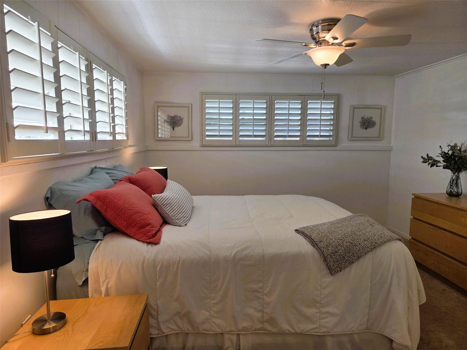 OAKWOOD MANOR - Residential