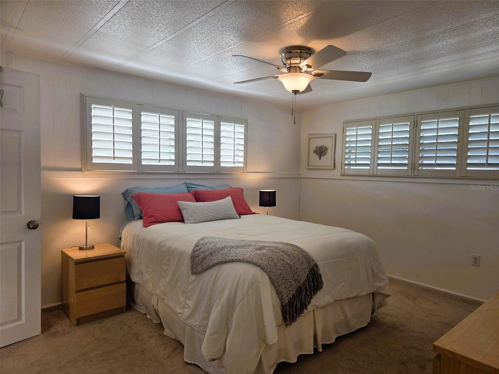 OAKWOOD MANOR - Residential