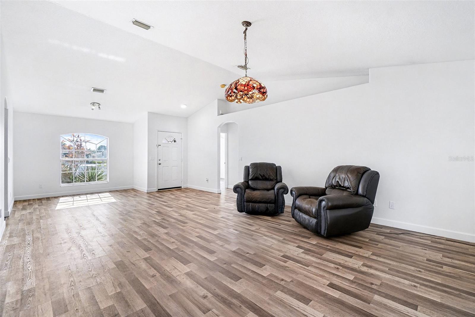 3280 W PRICE BOULEVARD