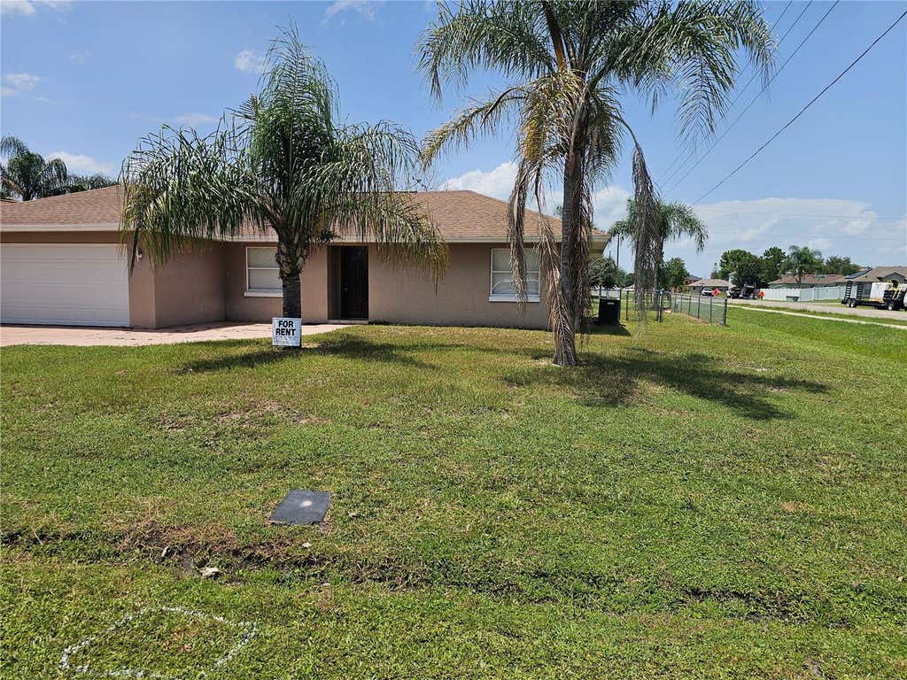 Photo of 102 Whitehall Way, Kissimmee, FL 34758 (MLS # S5153784)