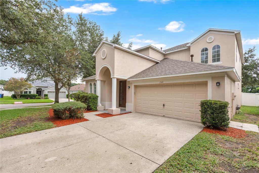 Photo of 2541 Peekskill Road, Valrico, FL 33594 (MLS # O6431409)