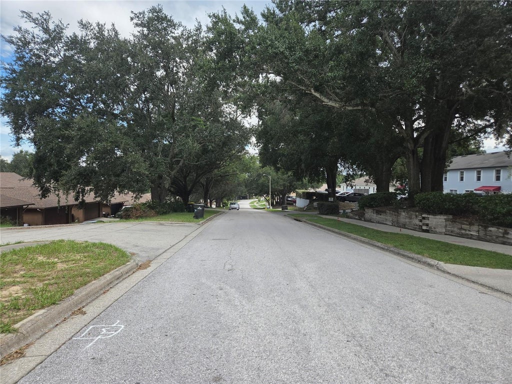 Photo of 211 N Us 27 Highway, Clermont, FL 34711 (MLS # G5117769)