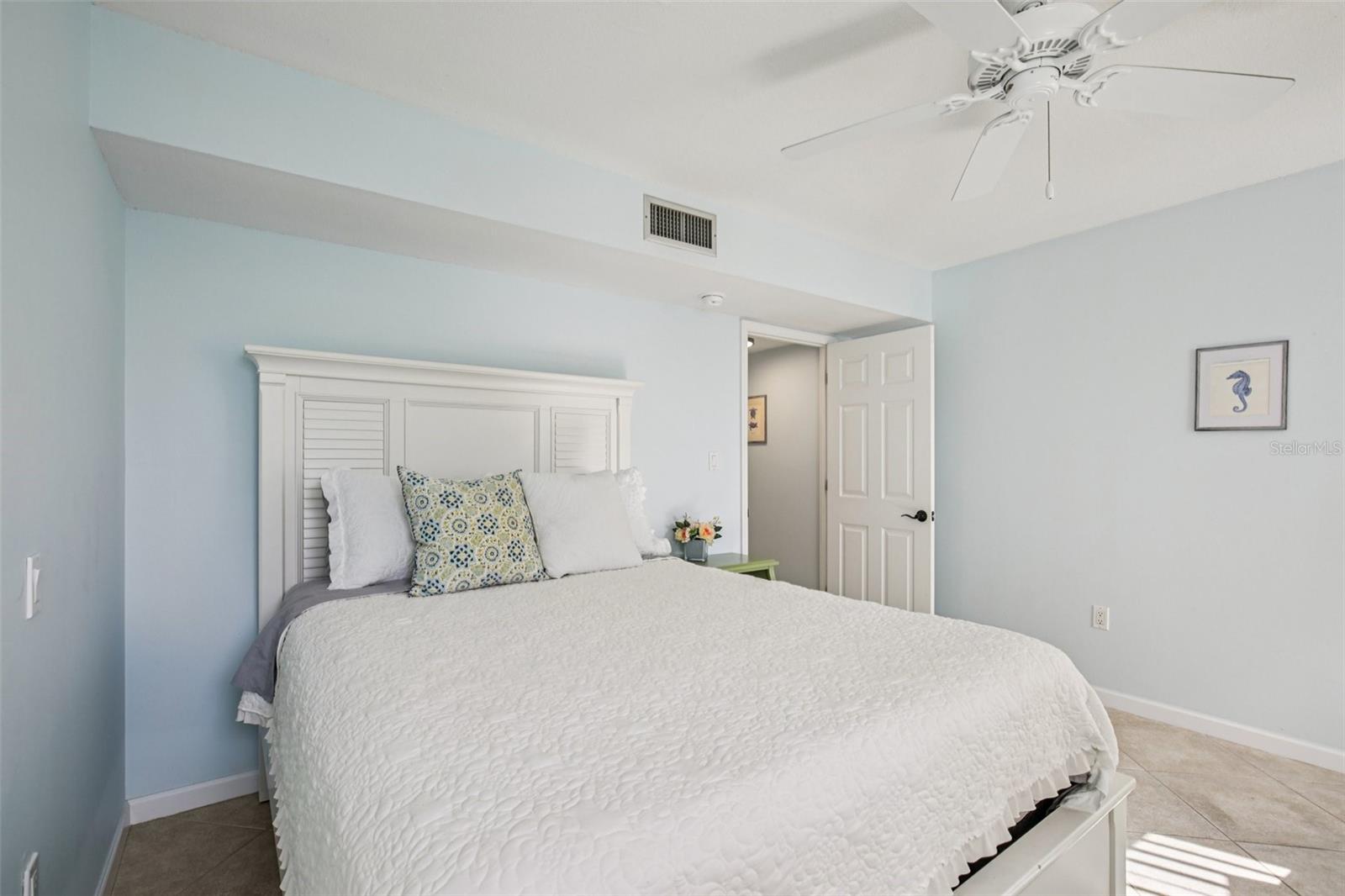 SANDY COVE IV - Residential