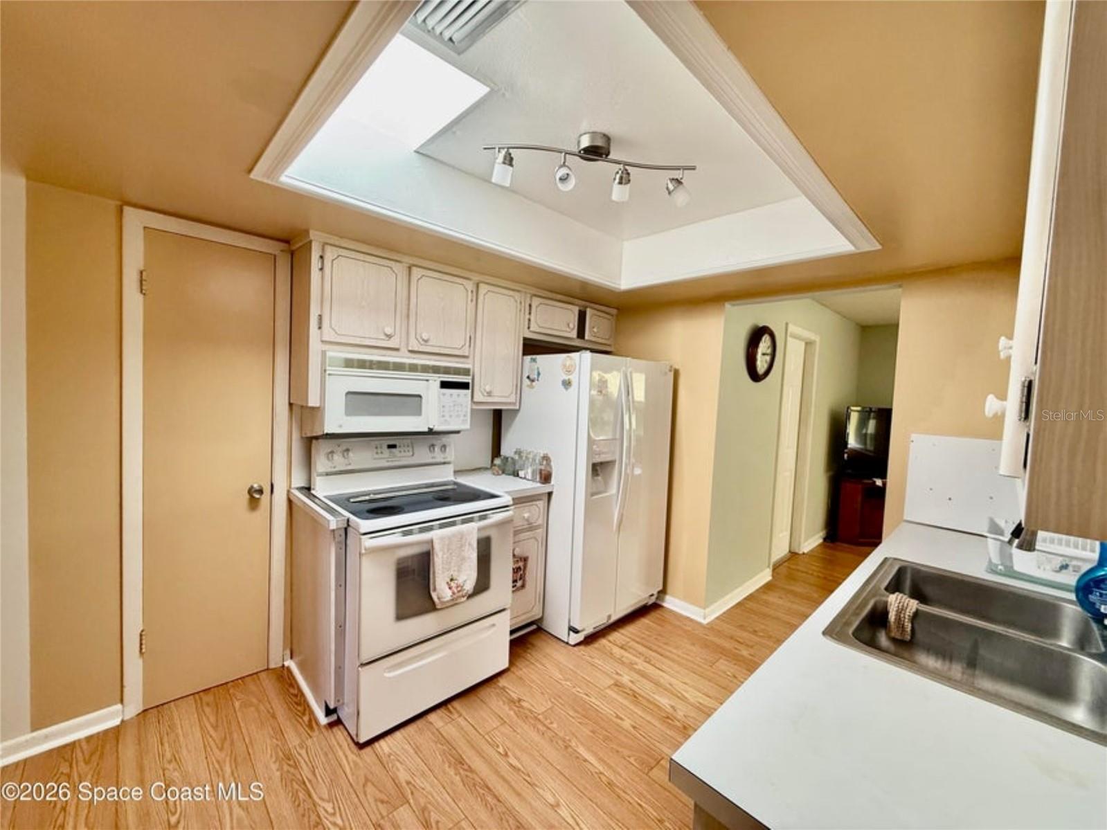 SHERWOOD ESTATES - Residential