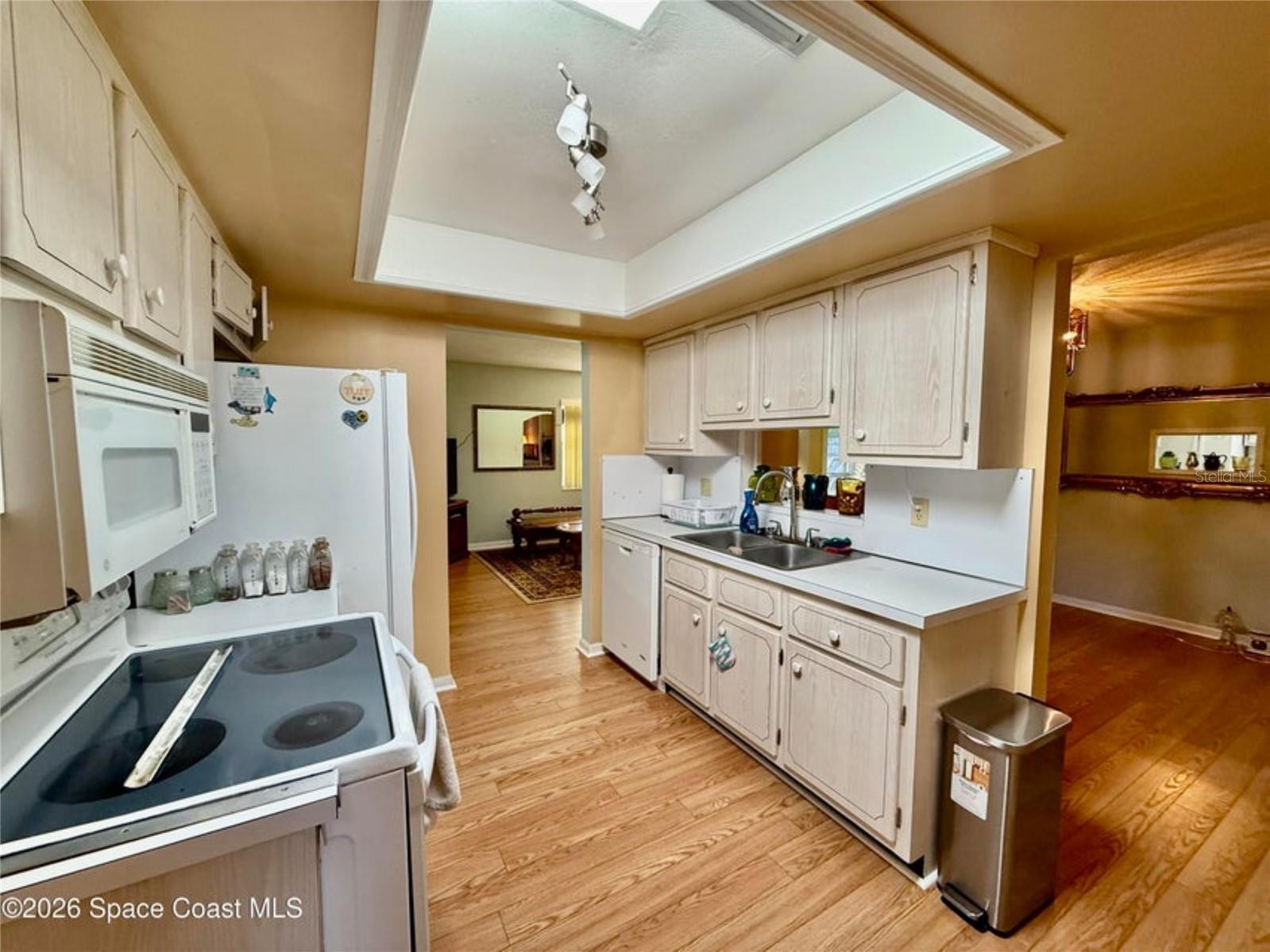 SHERWOOD ESTATES - Residential