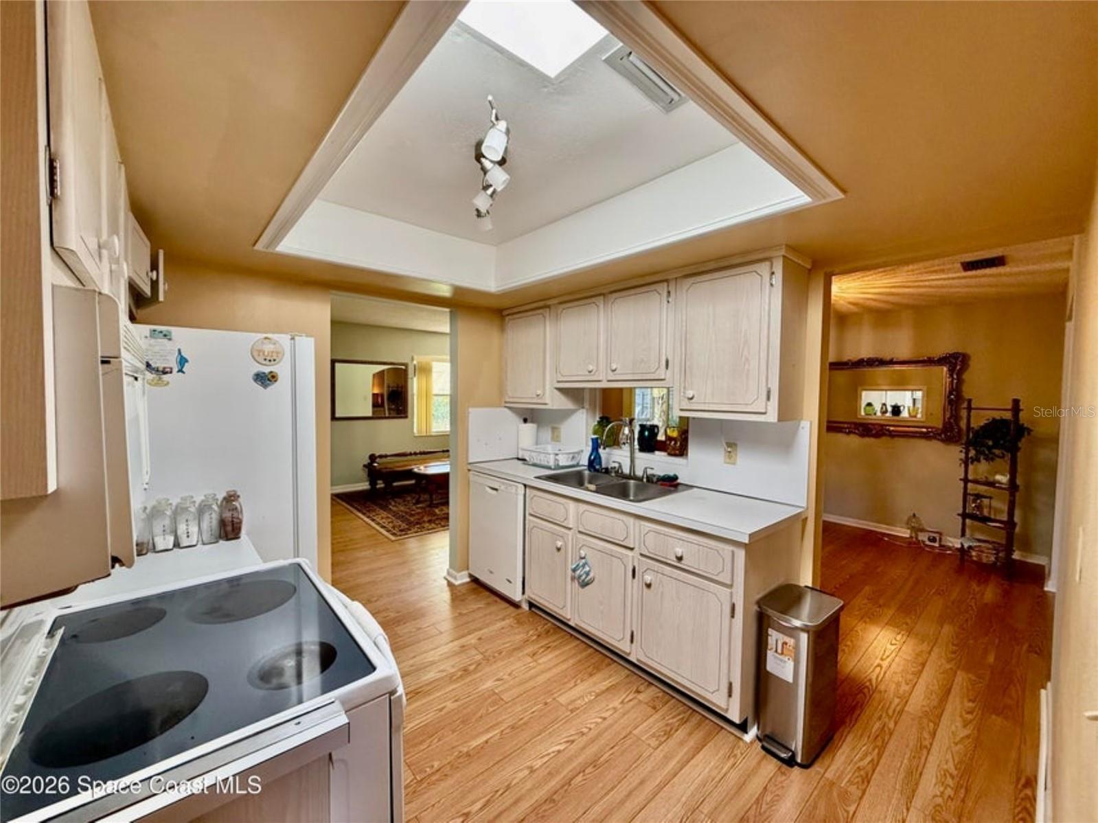 SHERWOOD ESTATES - Residential