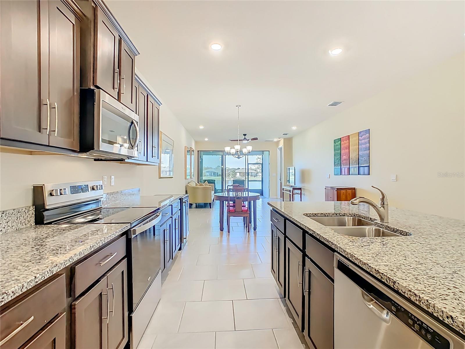 PALMS/SERENOA PH 3 - Residential