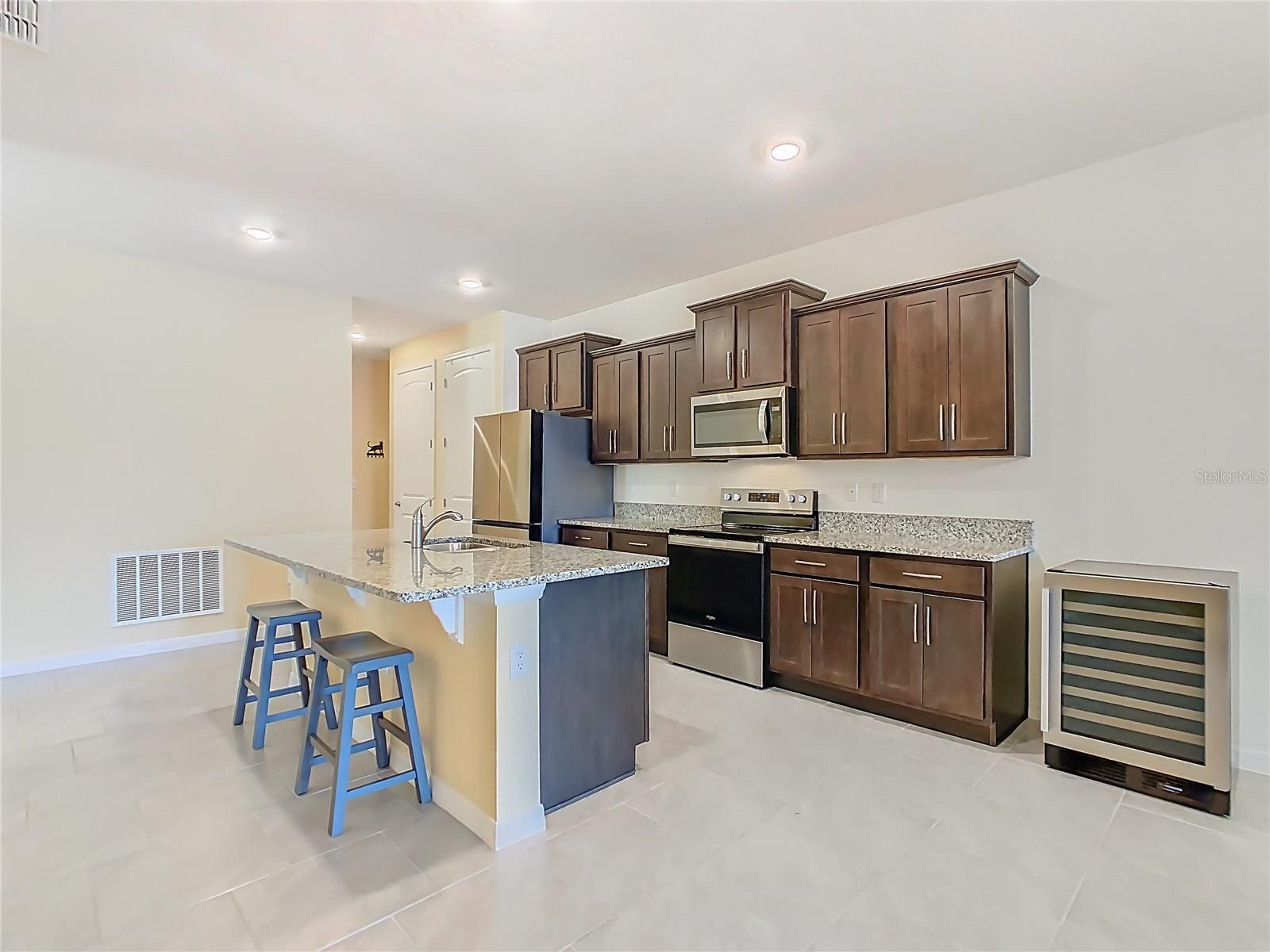 PALMS/SERENOA PH 3 - Residential