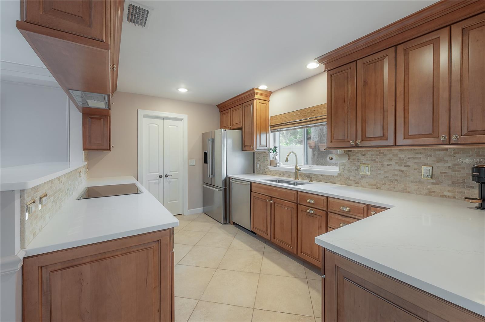 CARROLLWOOD VILLAGE PH 2 VI - Residential