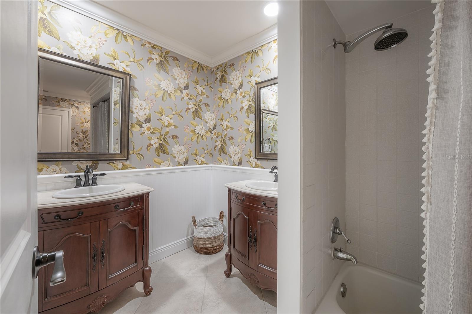 CARROLLWOOD VILLAGE PH 2 VI - Residential