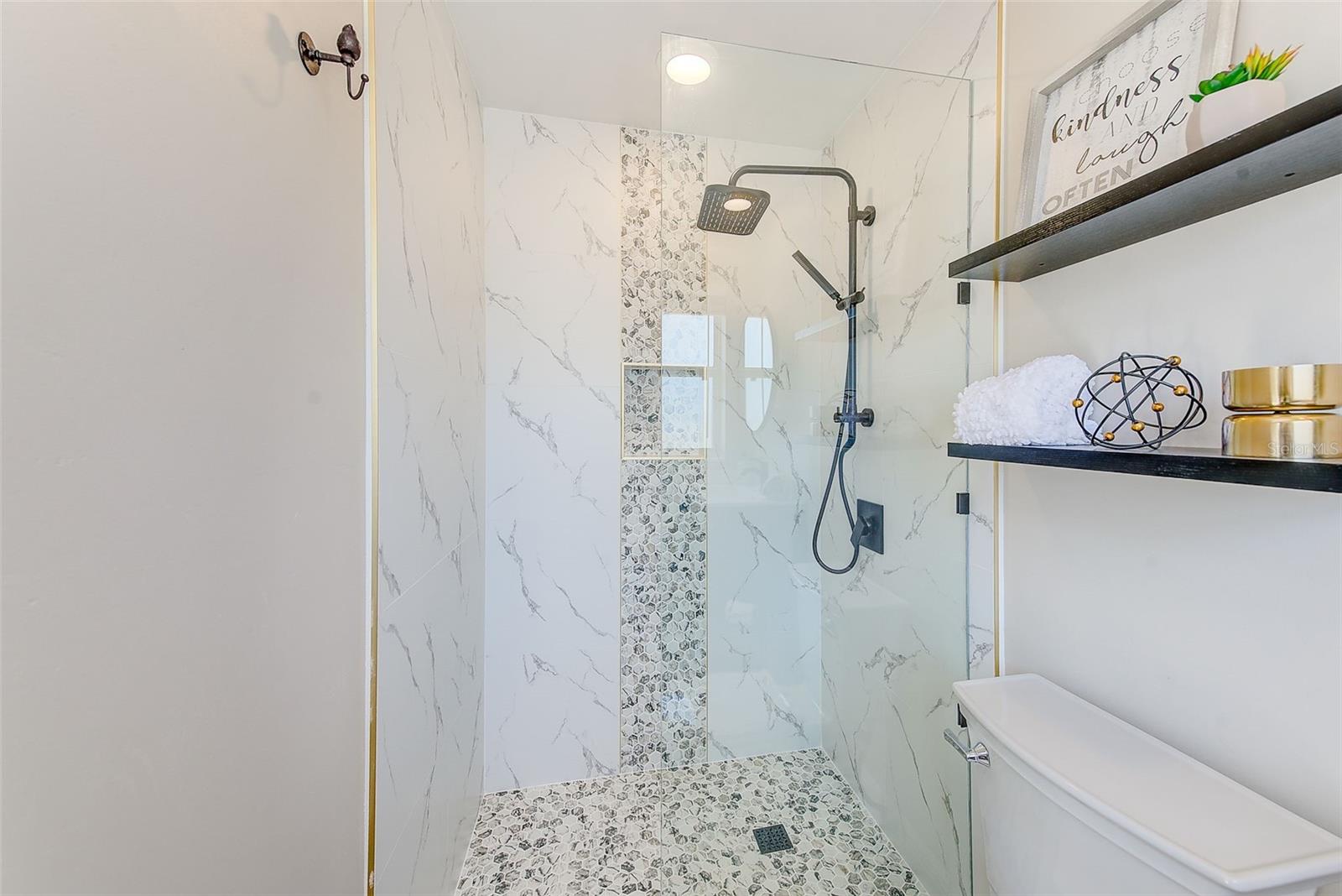 SEMINOLE LAKE GOLF & COUNTRY CLUB ESTATES - Residential Lease