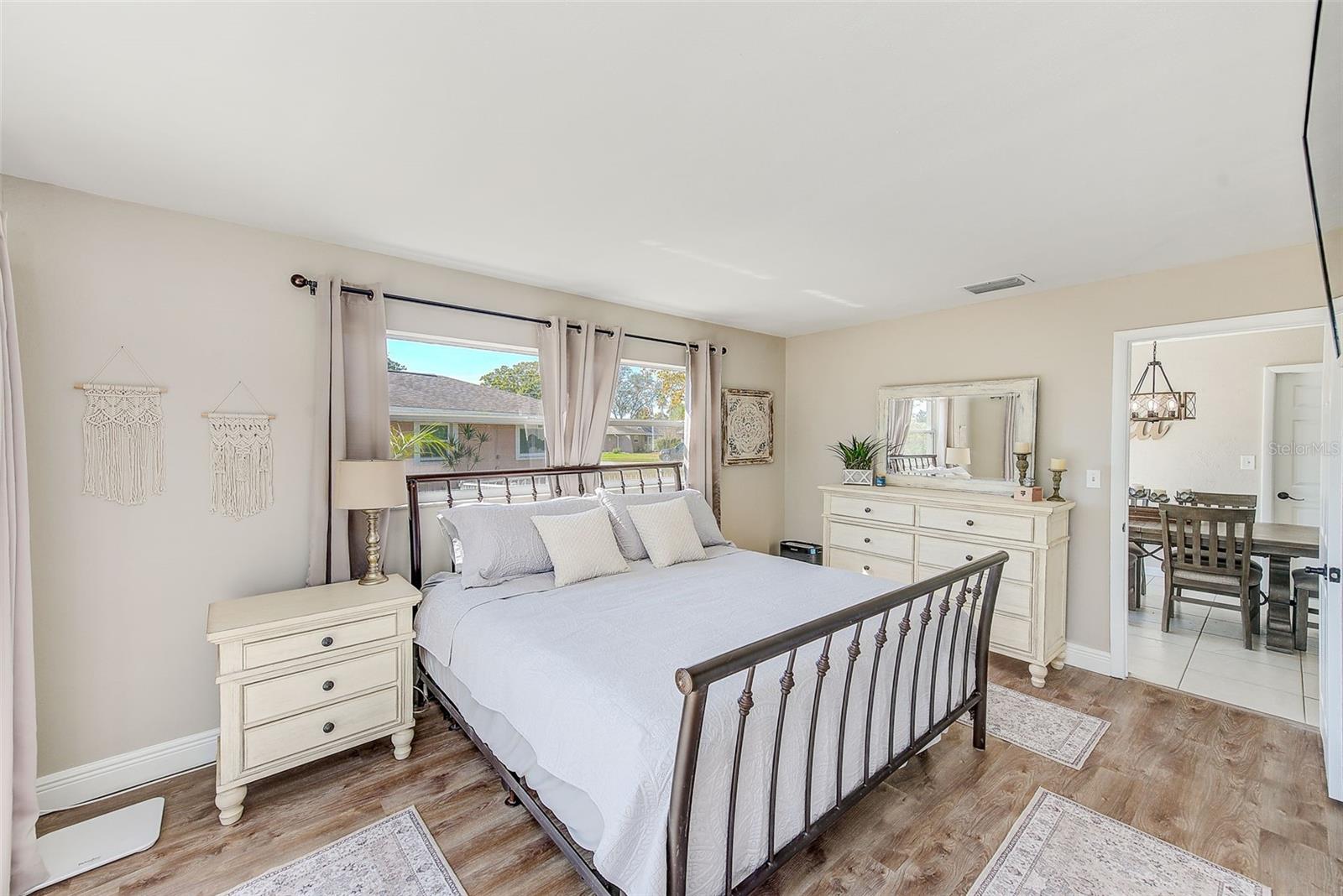 SEMINOLE LAKE GOLF & COUNTRY CLUB ESTATES - Residential Lease