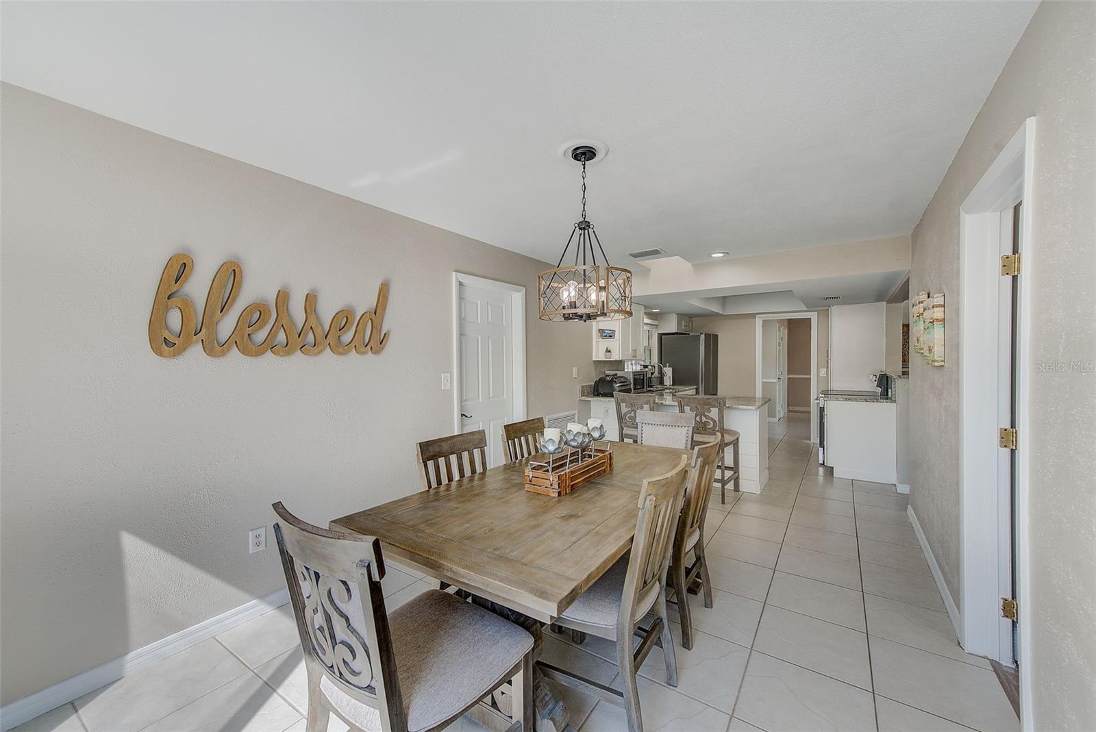 SEMINOLE LAKE GOLF & COUNTRY CLUB ESTATES - Residential Lease