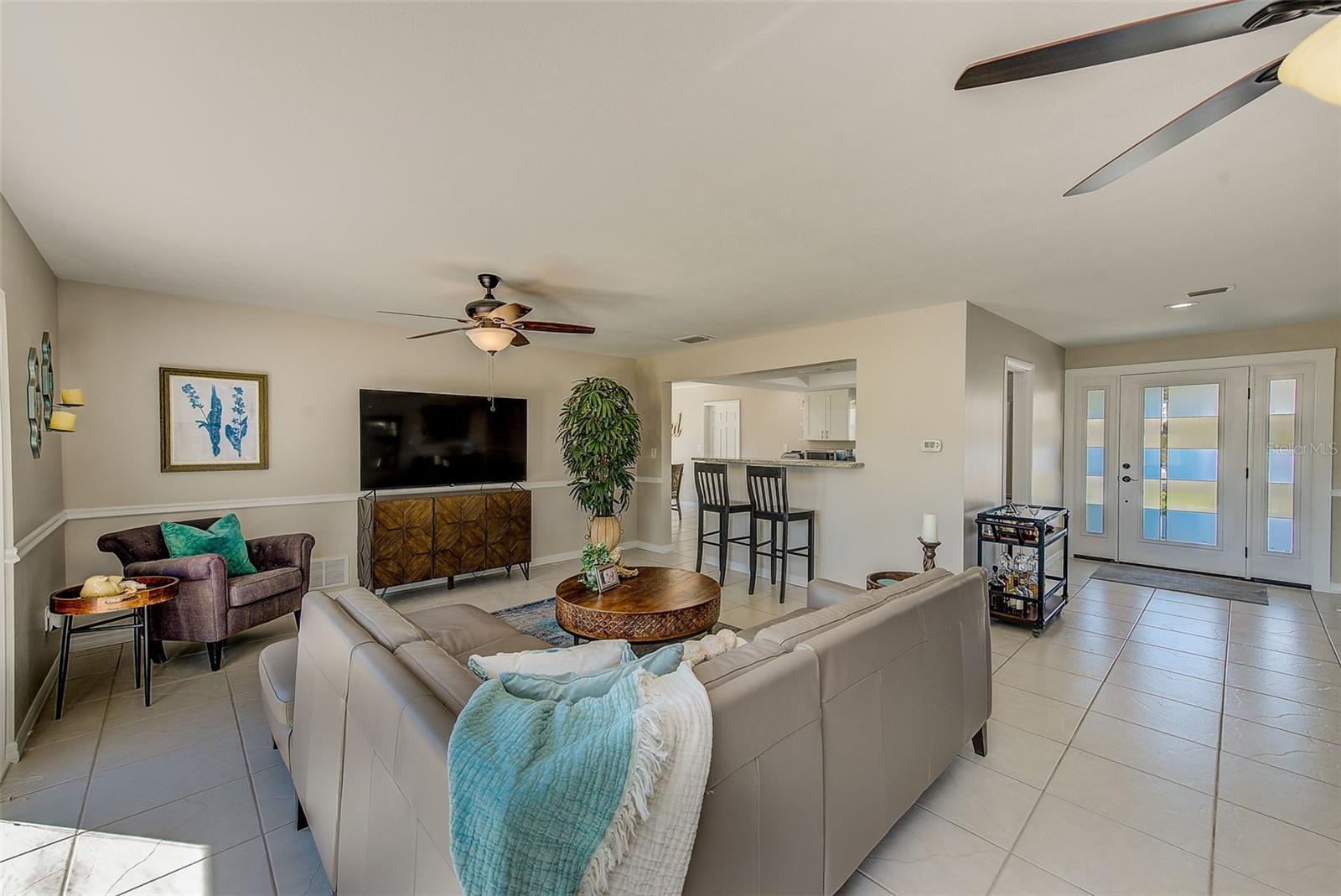 SEMINOLE LAKE GOLF & COUNTRY CLUB ESTATES - Residential Lease