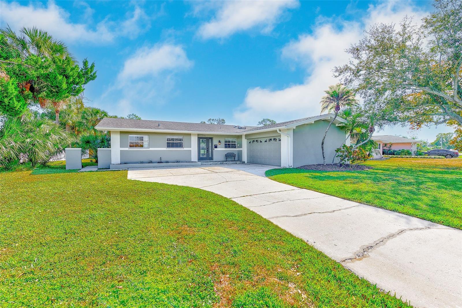 SEMINOLE LAKE GOLF & COUNTRY CLUB ESTATES - Residential Lease