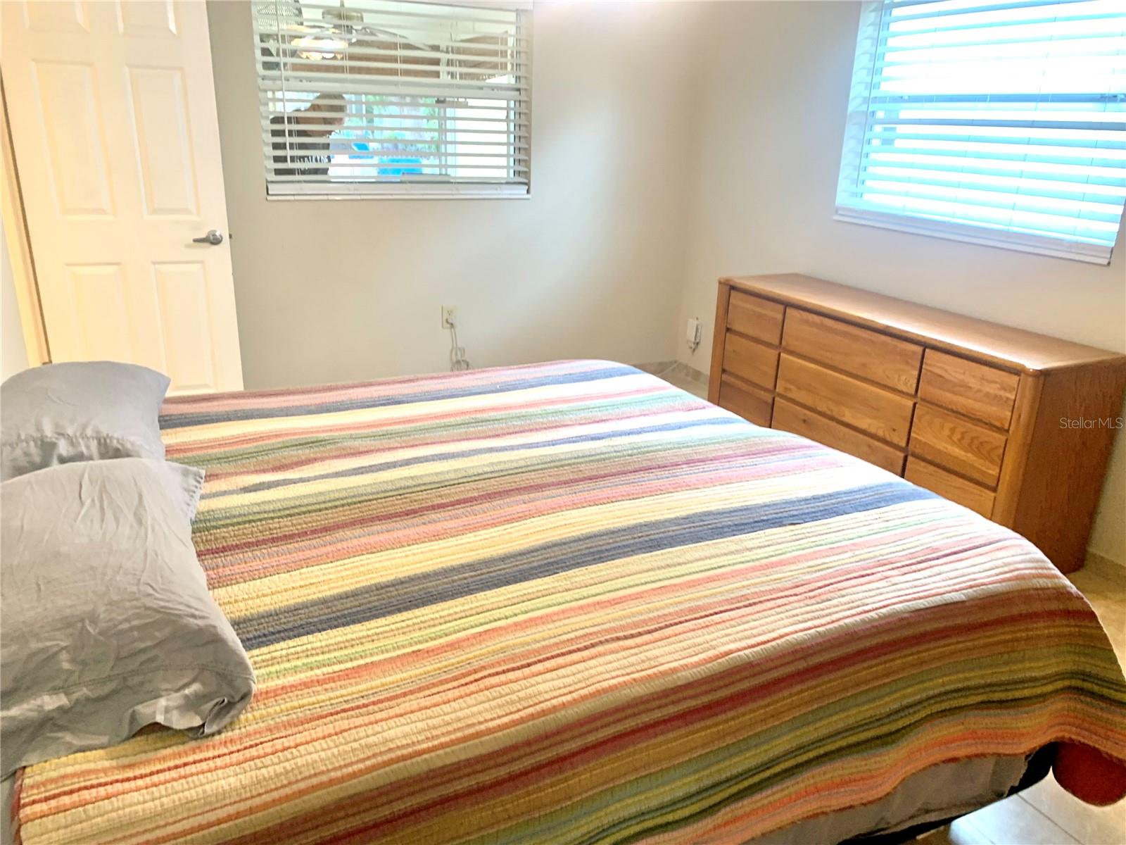 RIDGEWOOD ESTATES ADD 07 RESUB 01 - Residential Lease