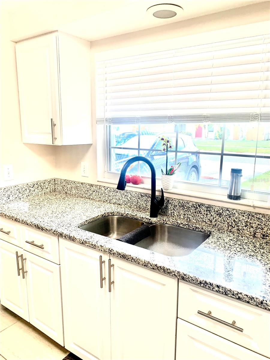 RIDGEWOOD ESTATES ADD 07 RESUB 01 - Residential Lease