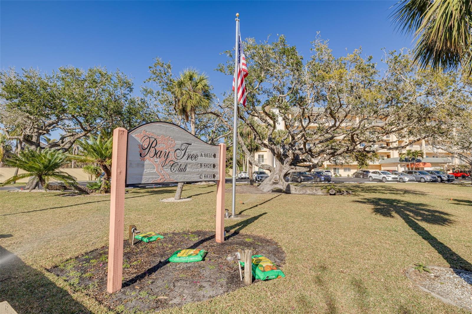 BAY TREE CLUB - Residential