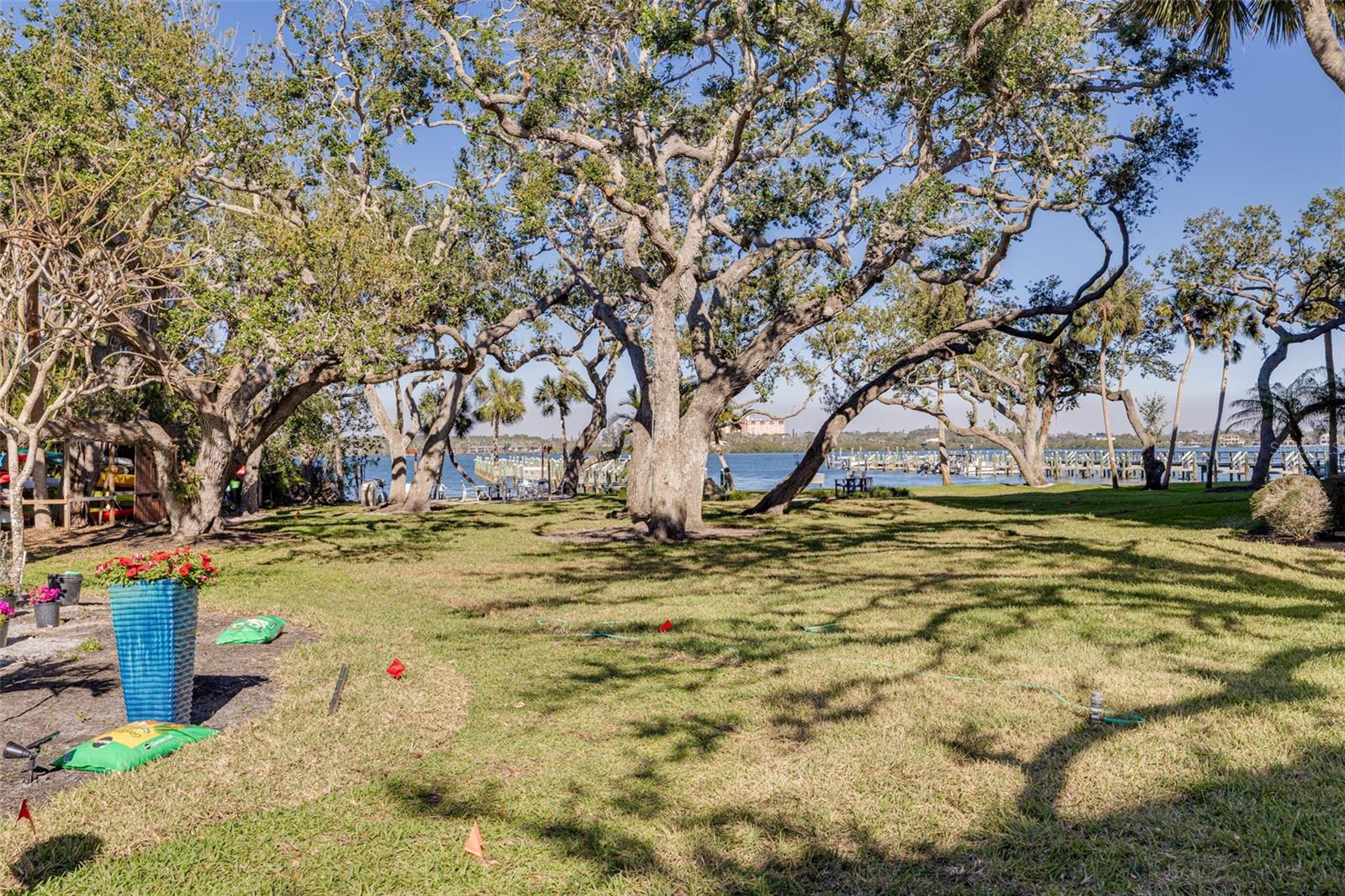 BAY TREE CLUB - Residential