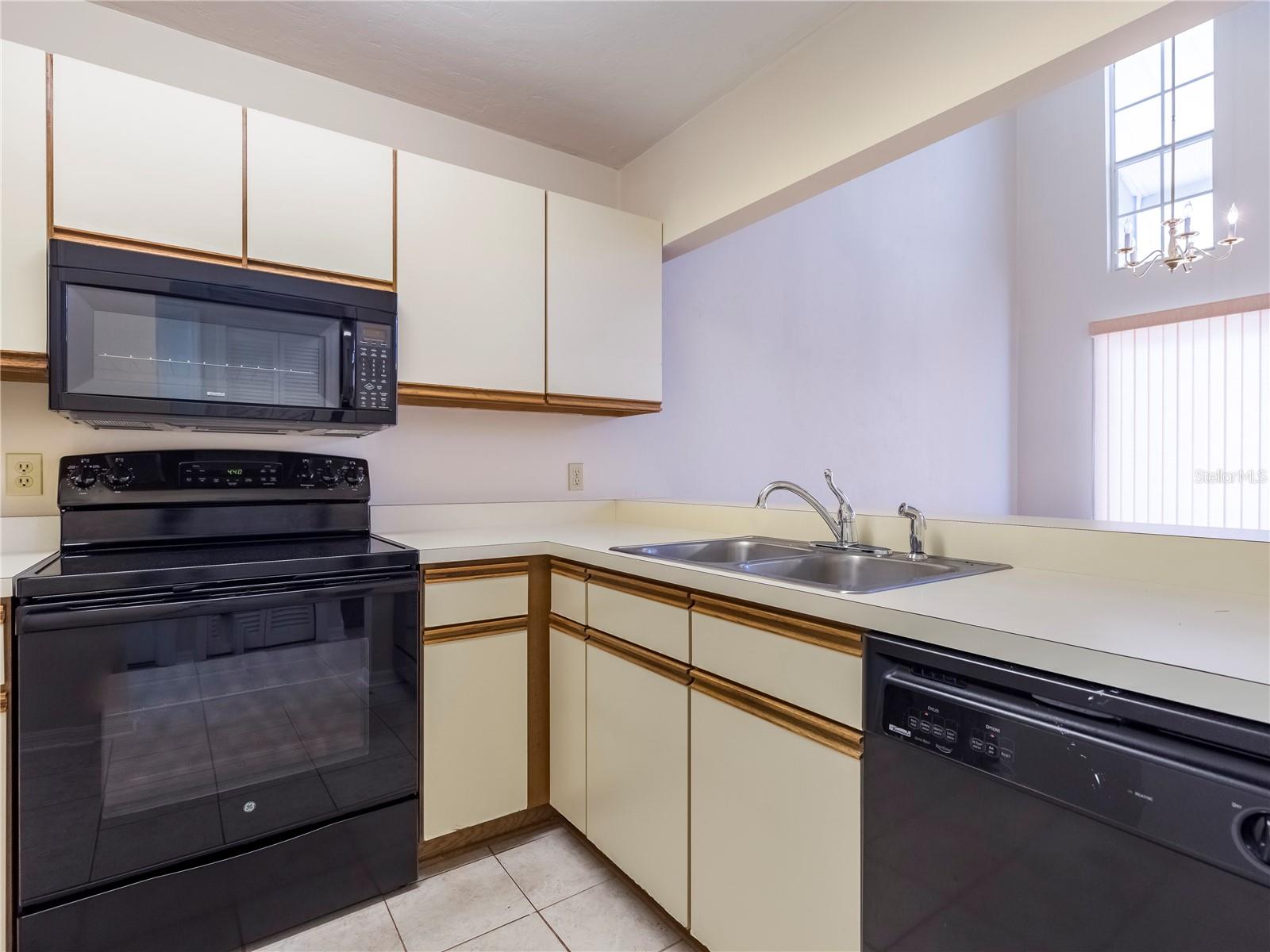 344 NW 48TH BOULEVARD 344