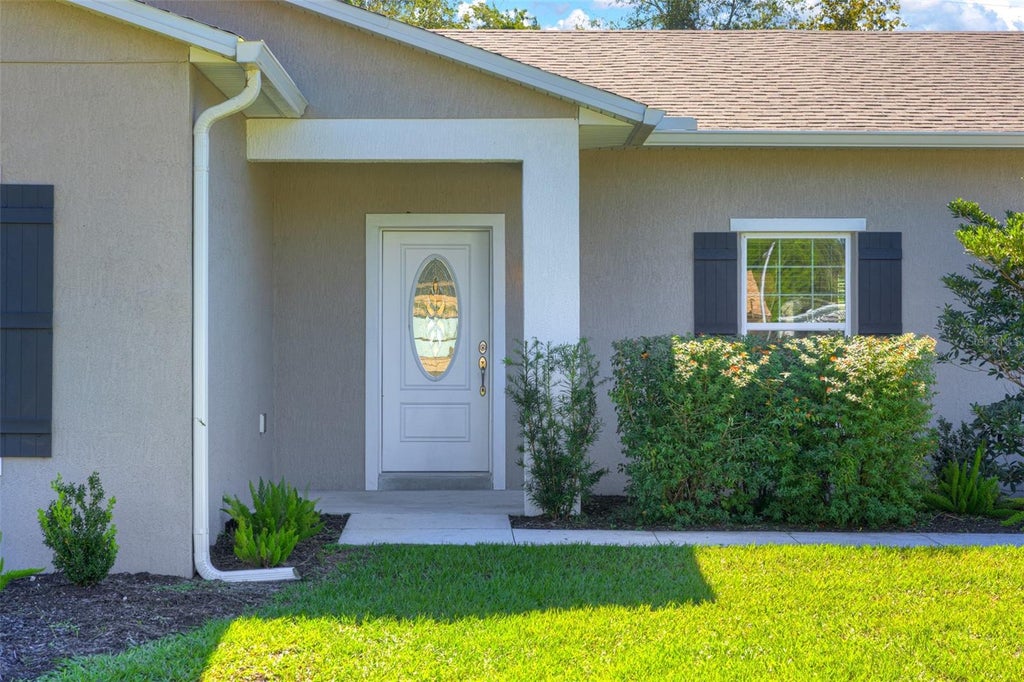 Photo of 178 Dover Lane, Deland, FL 32724 (MLS # V4951775)