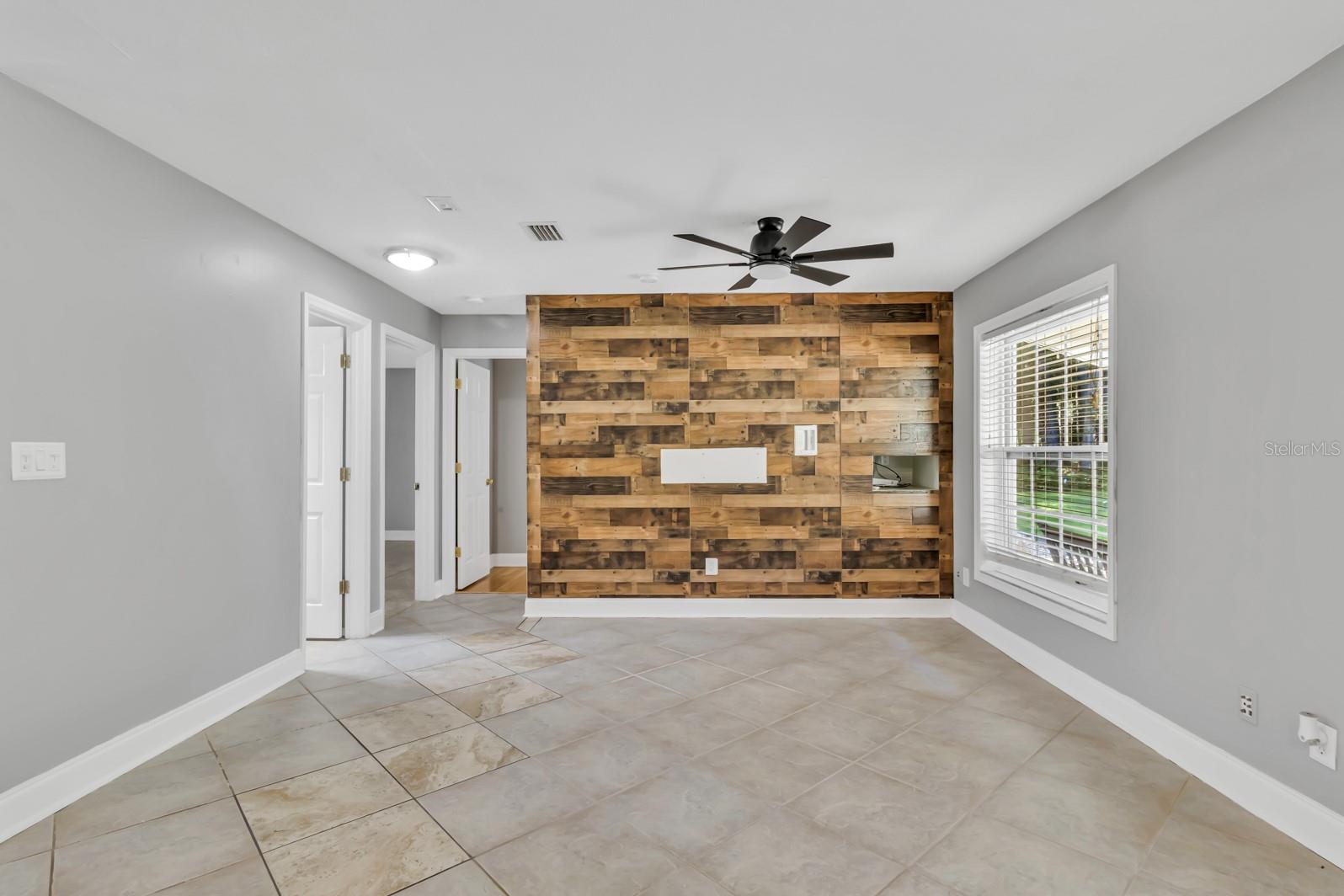 PONKAN PINES - Residential