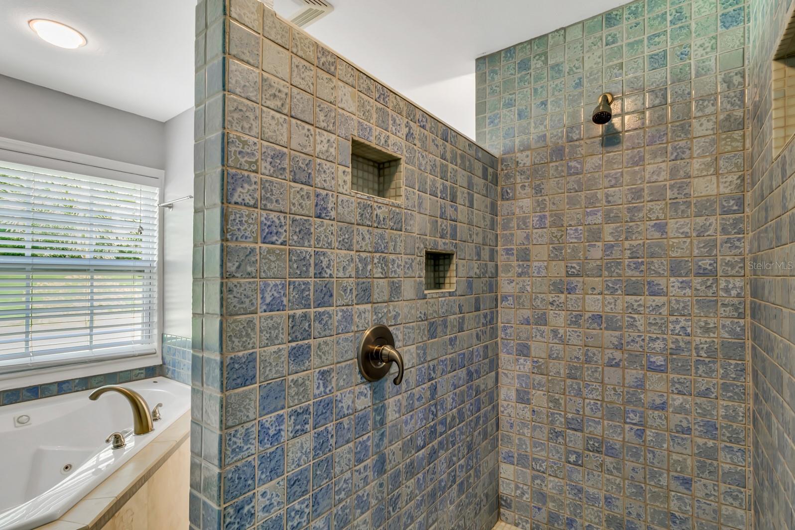 PONKAN PINES - Residential