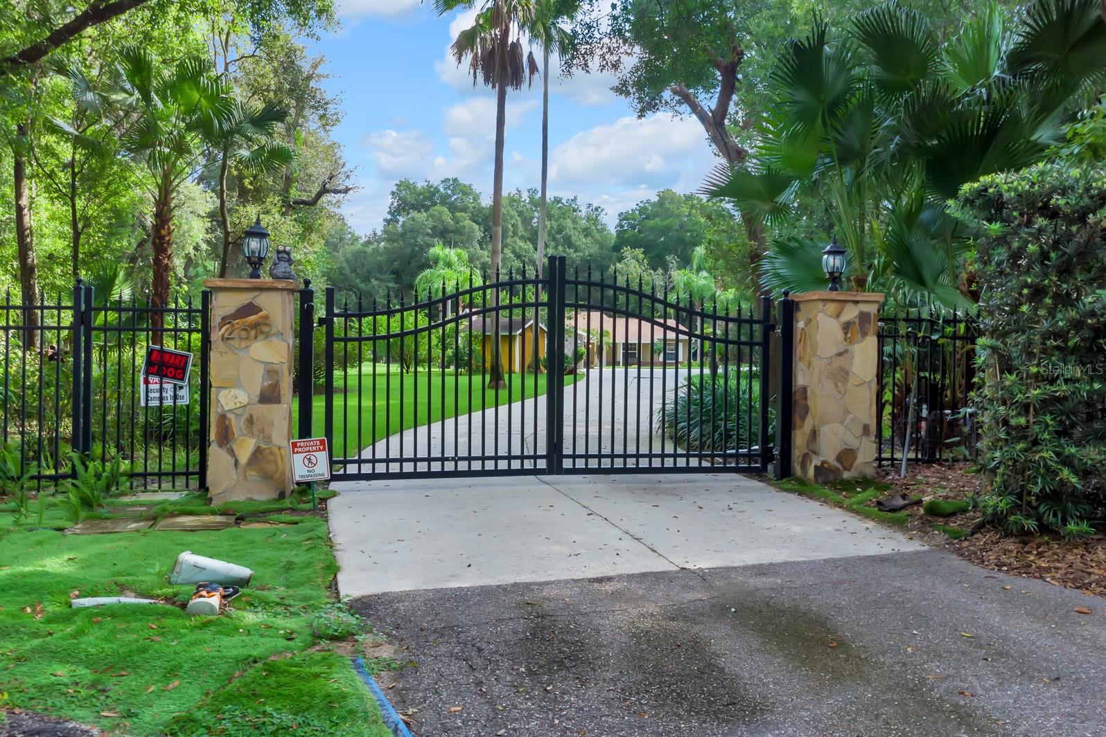 PONKAN PINES - Residential