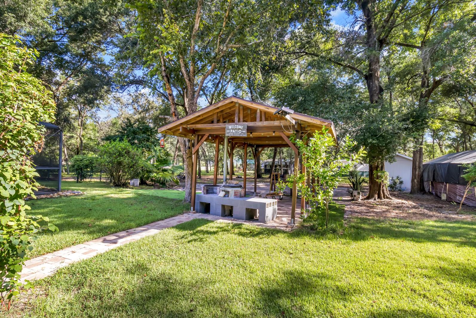 PONKAN PINES - Residential