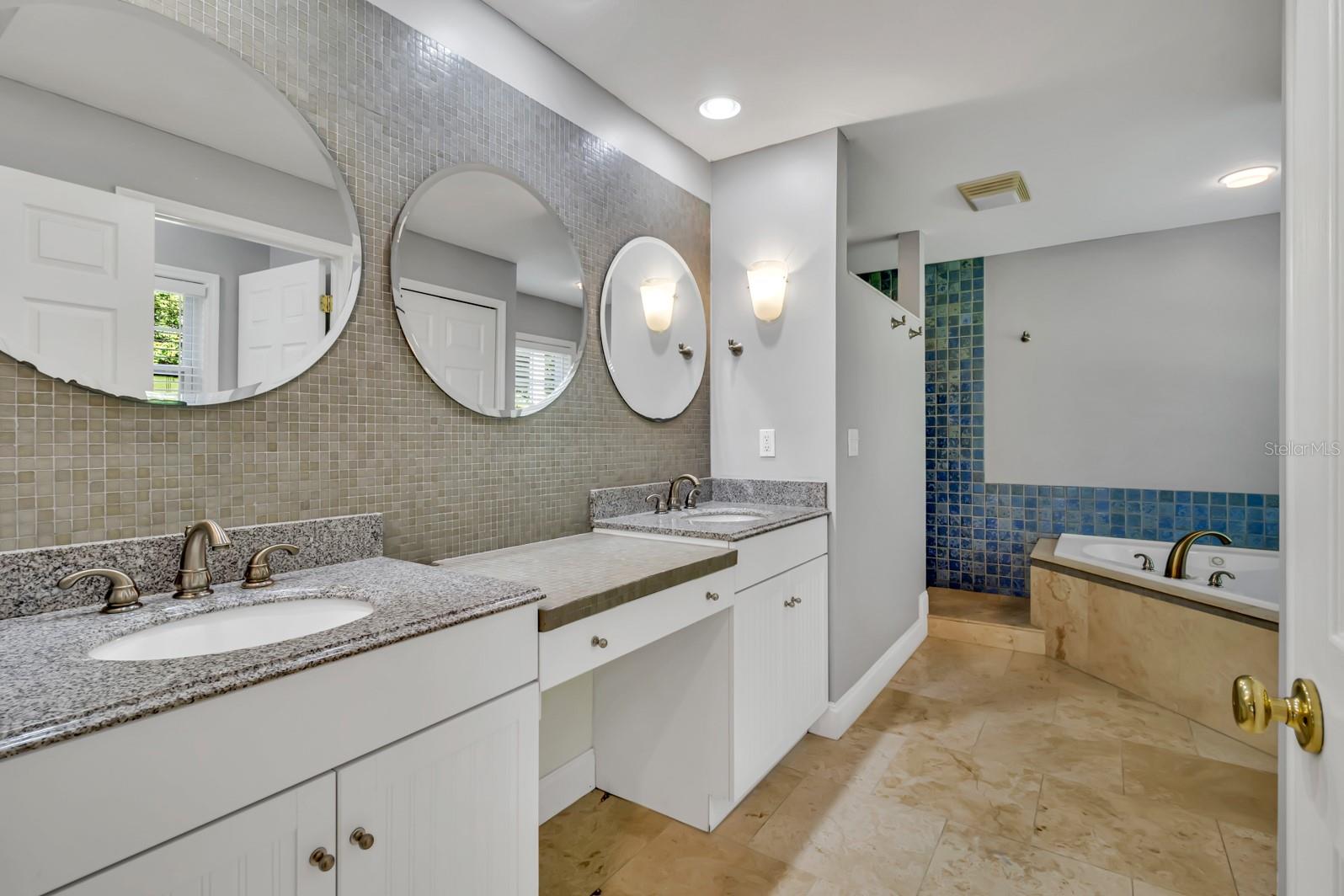 PONKAN PINES - Residential