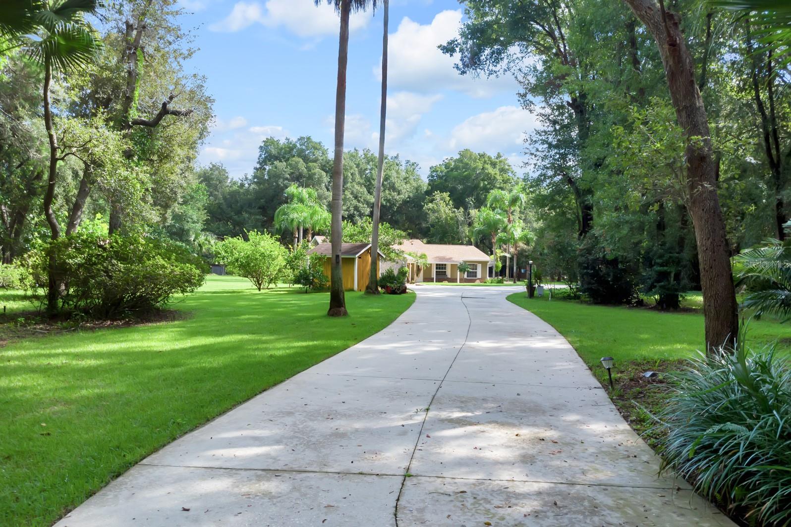 PONKAN PINES - Residential