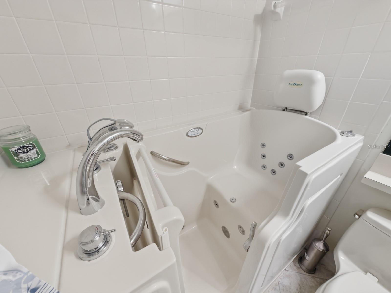 GLENWOOD VILLAGE CONDO - Residential