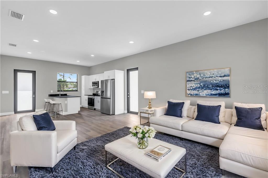 5011 N DOGWOOD CIRCLE