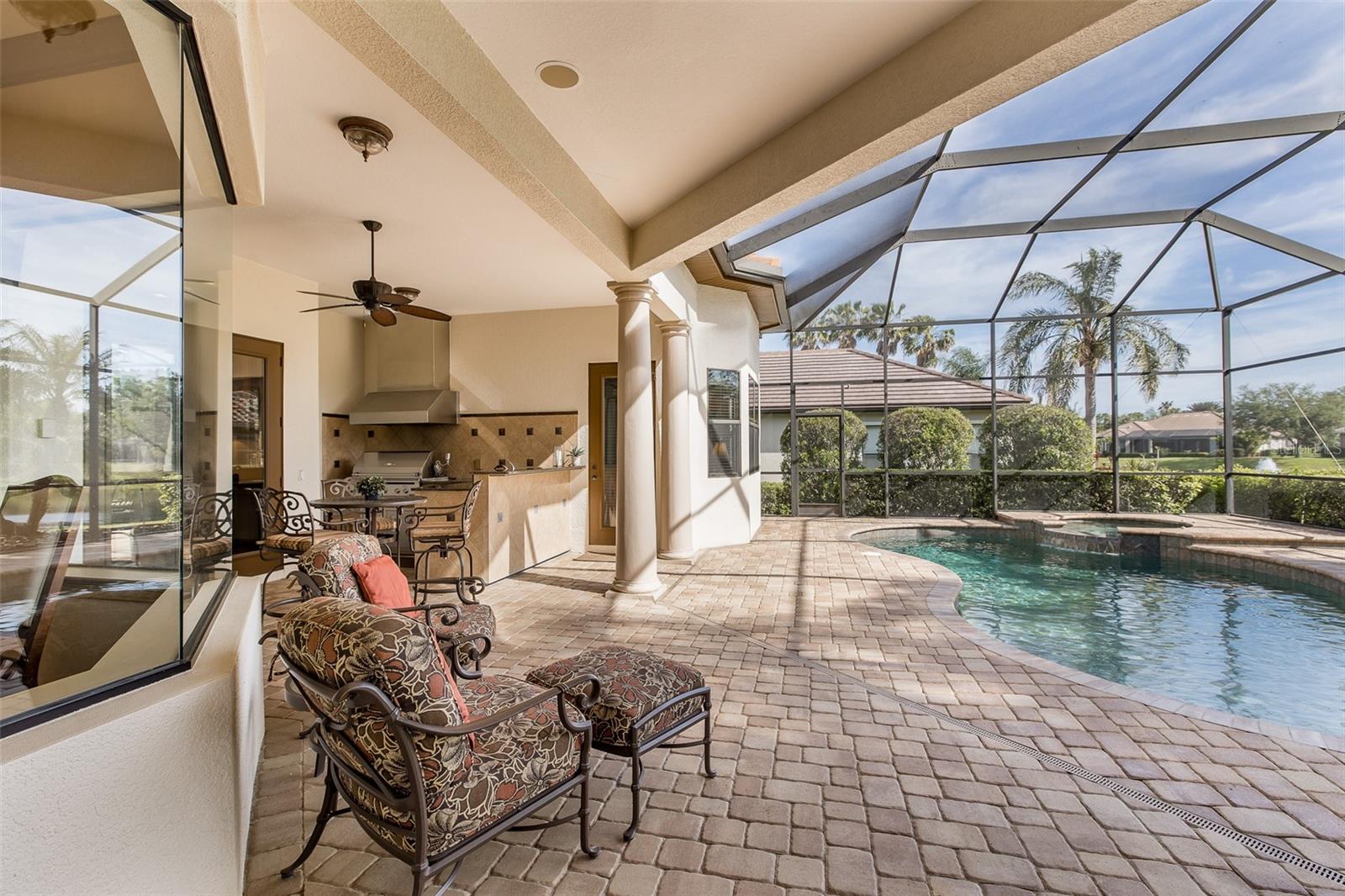 CHAMPIONS CLUB - Residential