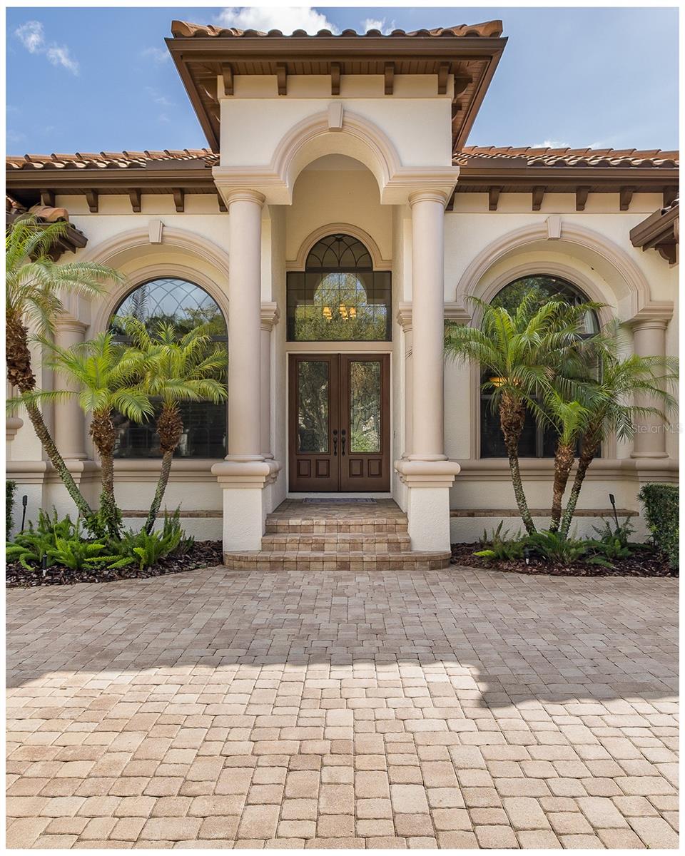 CHAMPIONS CLUB - Residential