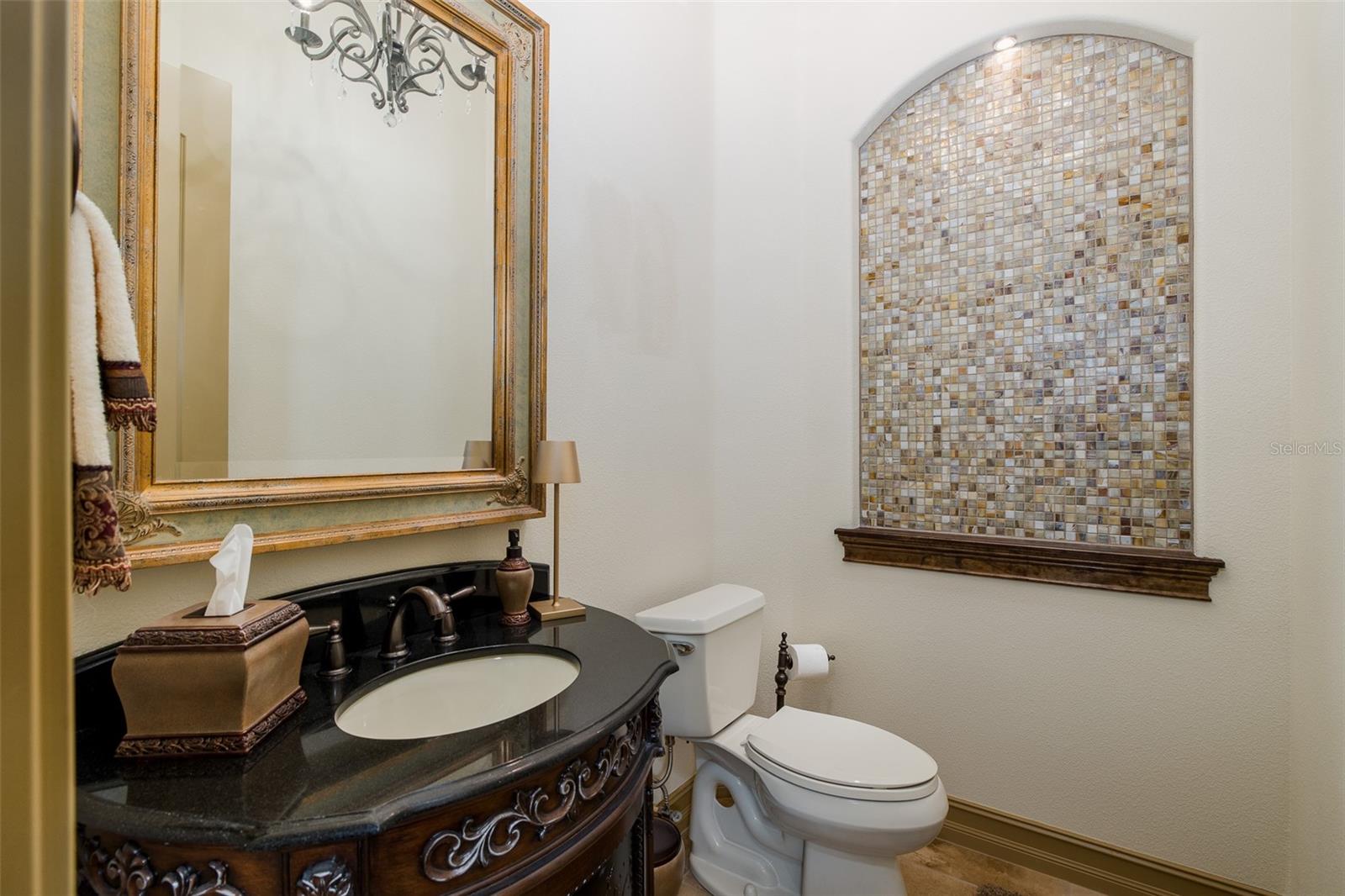 CHAMPIONS CLUB - Residential