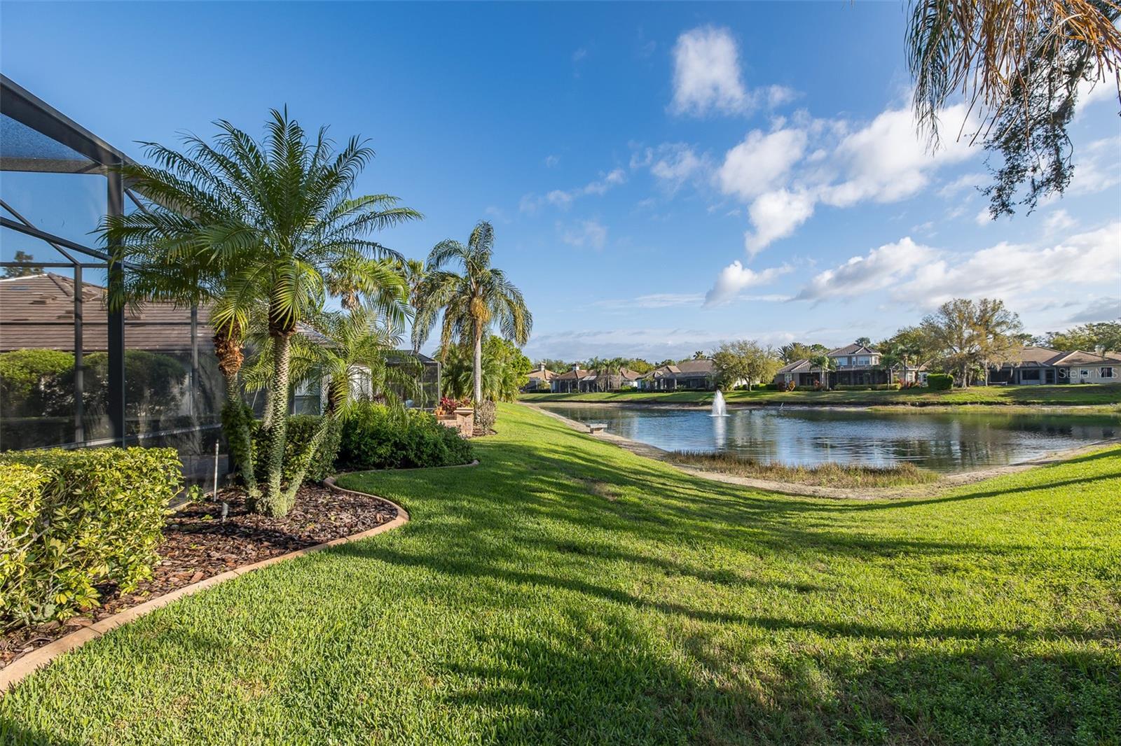 CHAMPIONS CLUB - Residential