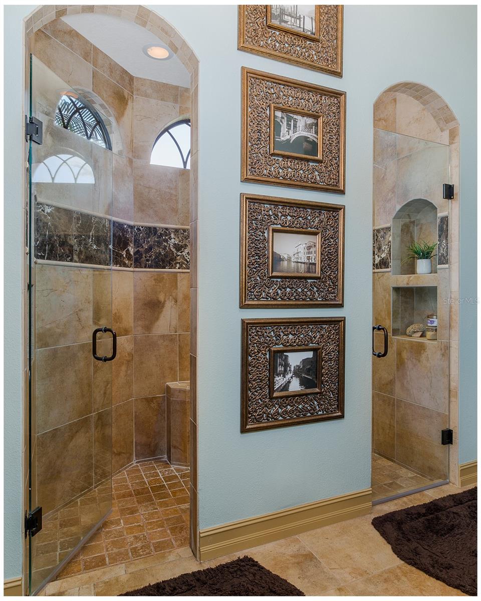 CHAMPIONS CLUB - Residential