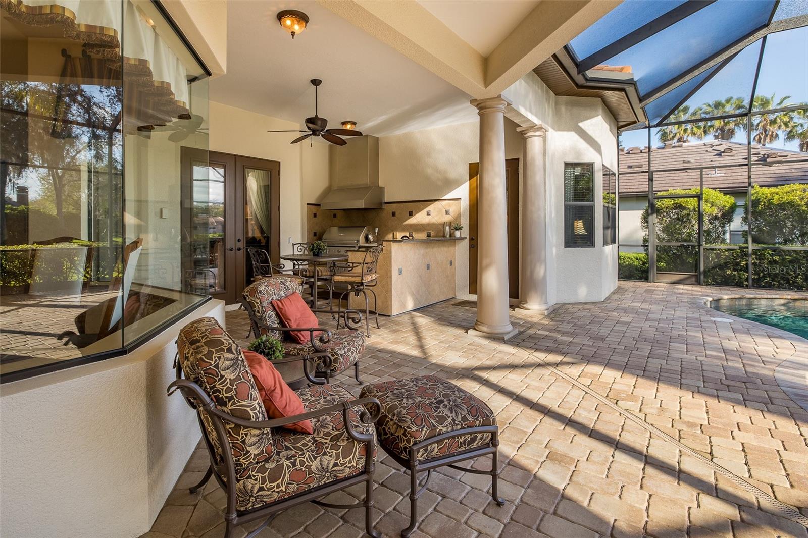 CHAMPIONS CLUB - Residential