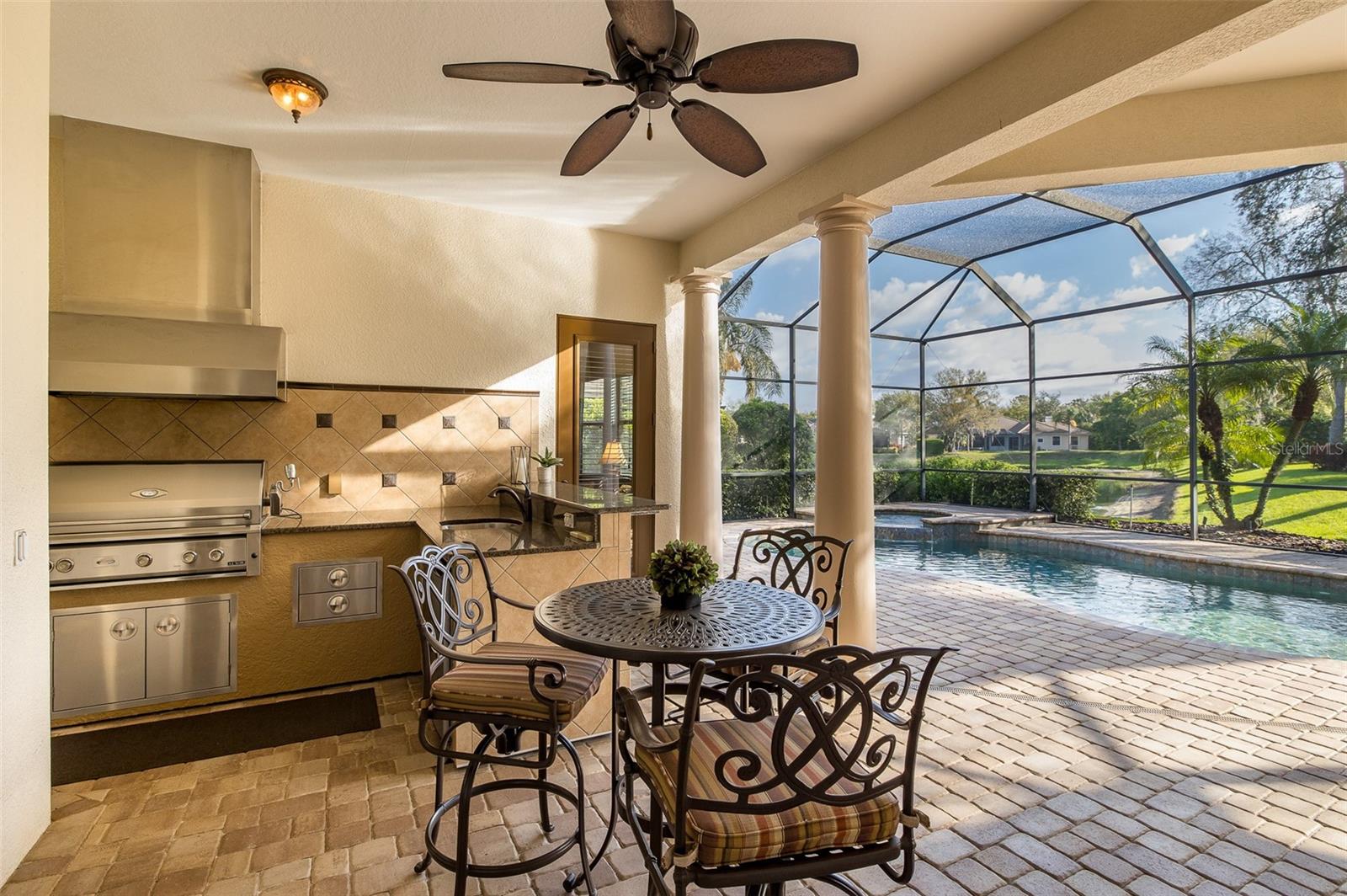 CHAMPIONS CLUB - Residential