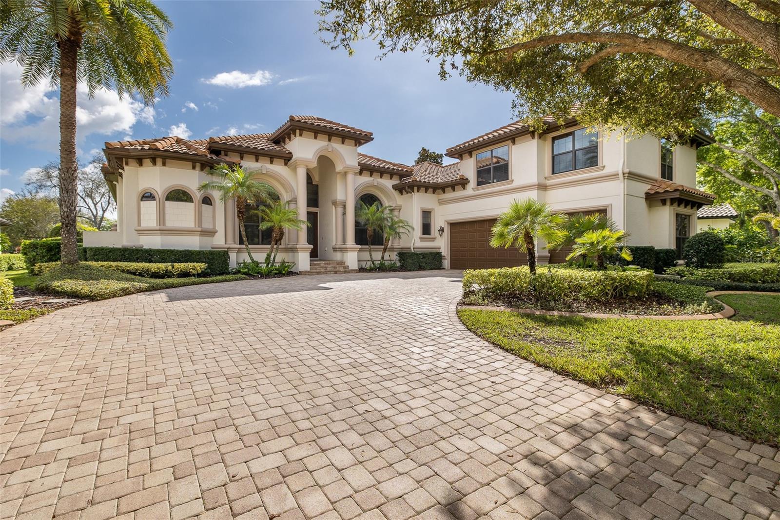 CHAMPIONS CLUB - Residential