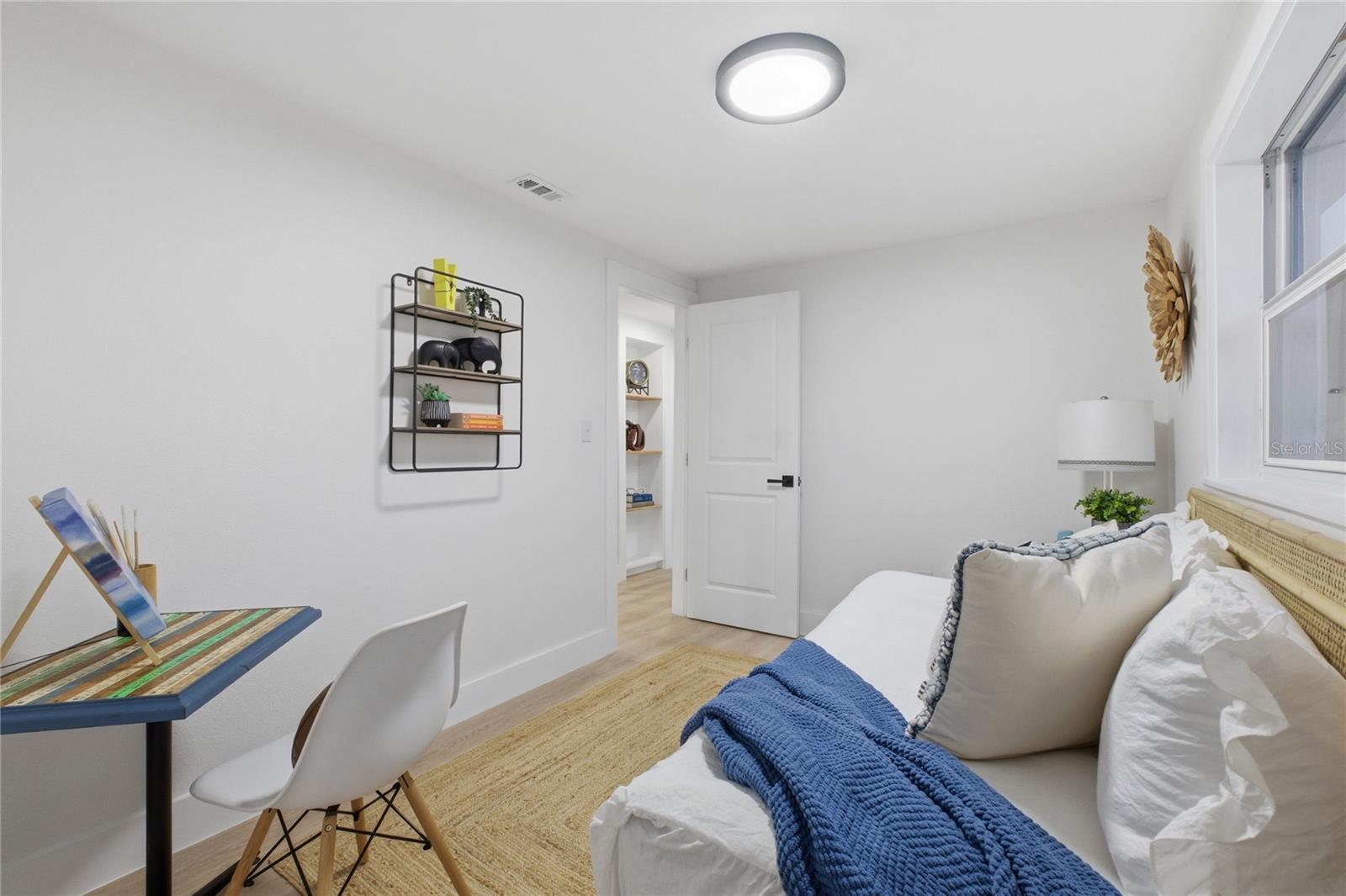 HALGREEN MANOR-UNIT 1 - Residential