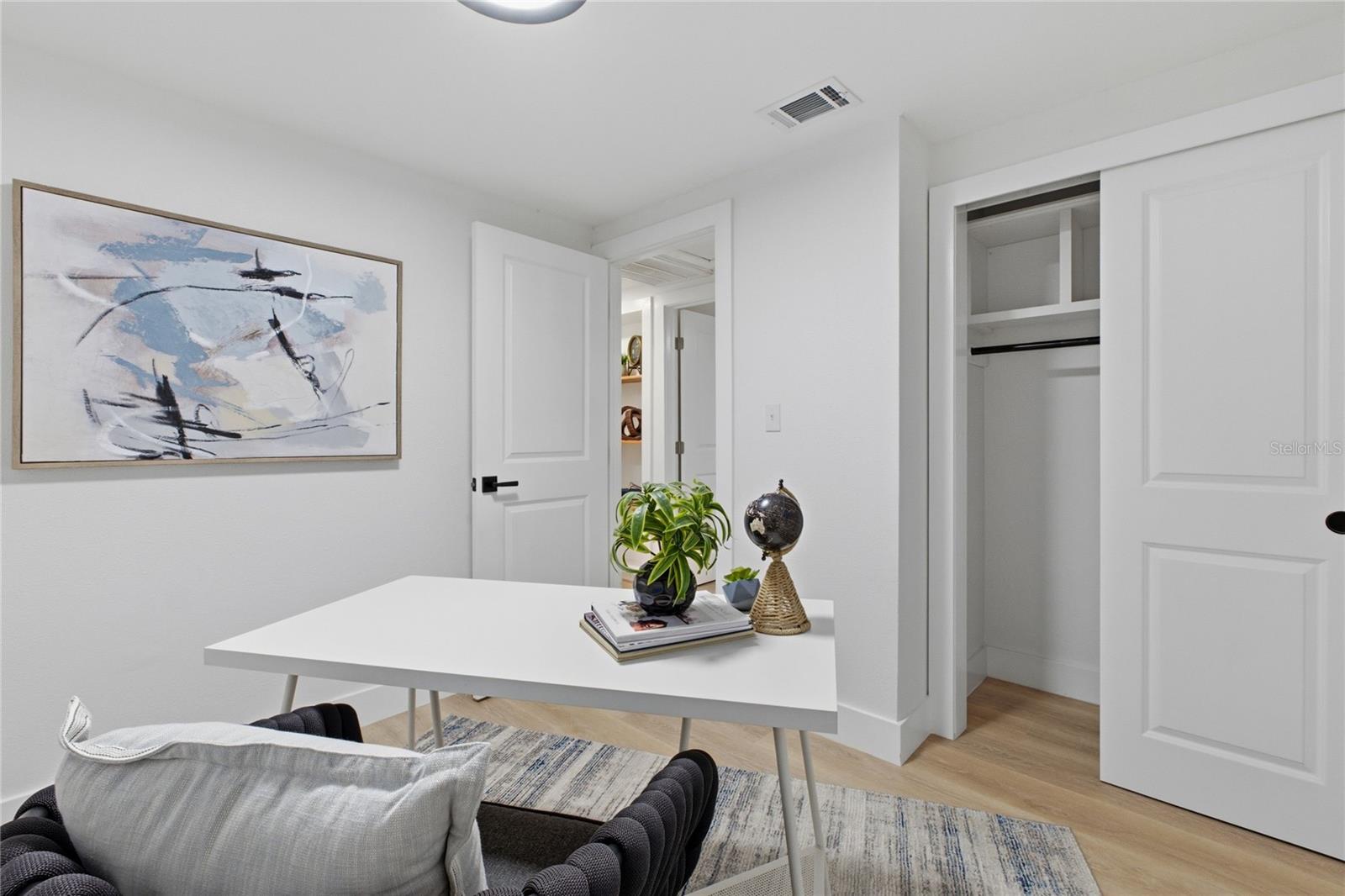 HALGREEN MANOR-UNIT 1 - Residential