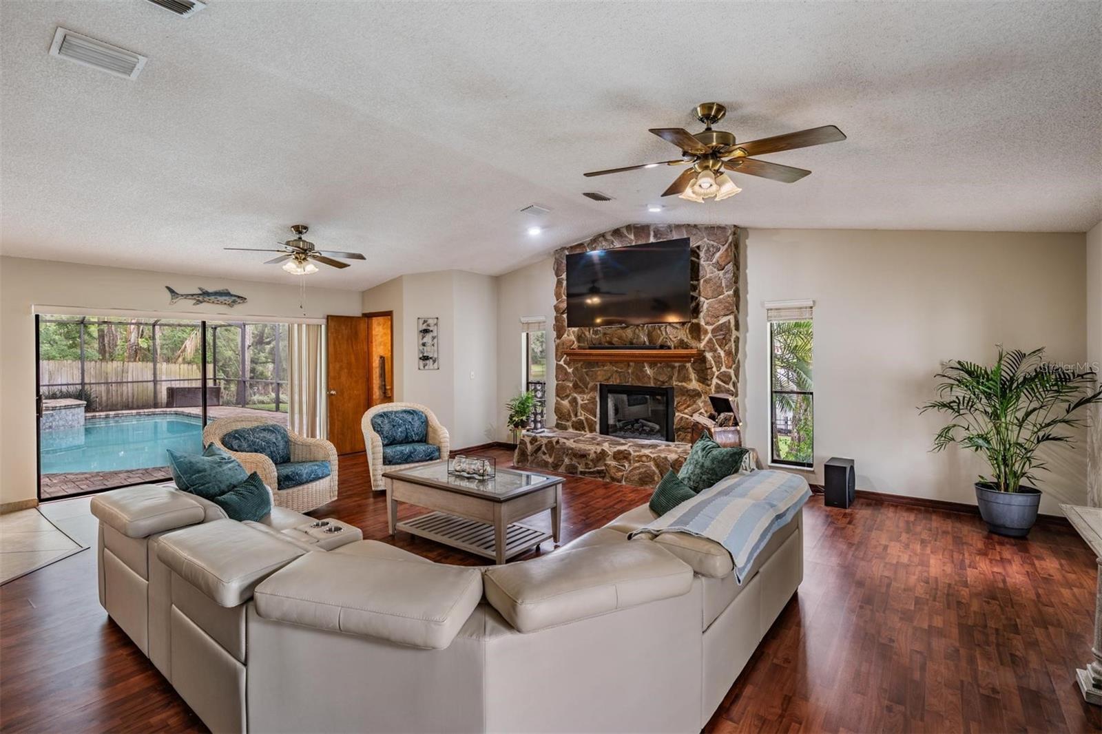 NORTH LAKES SEC G A REPL - Residential