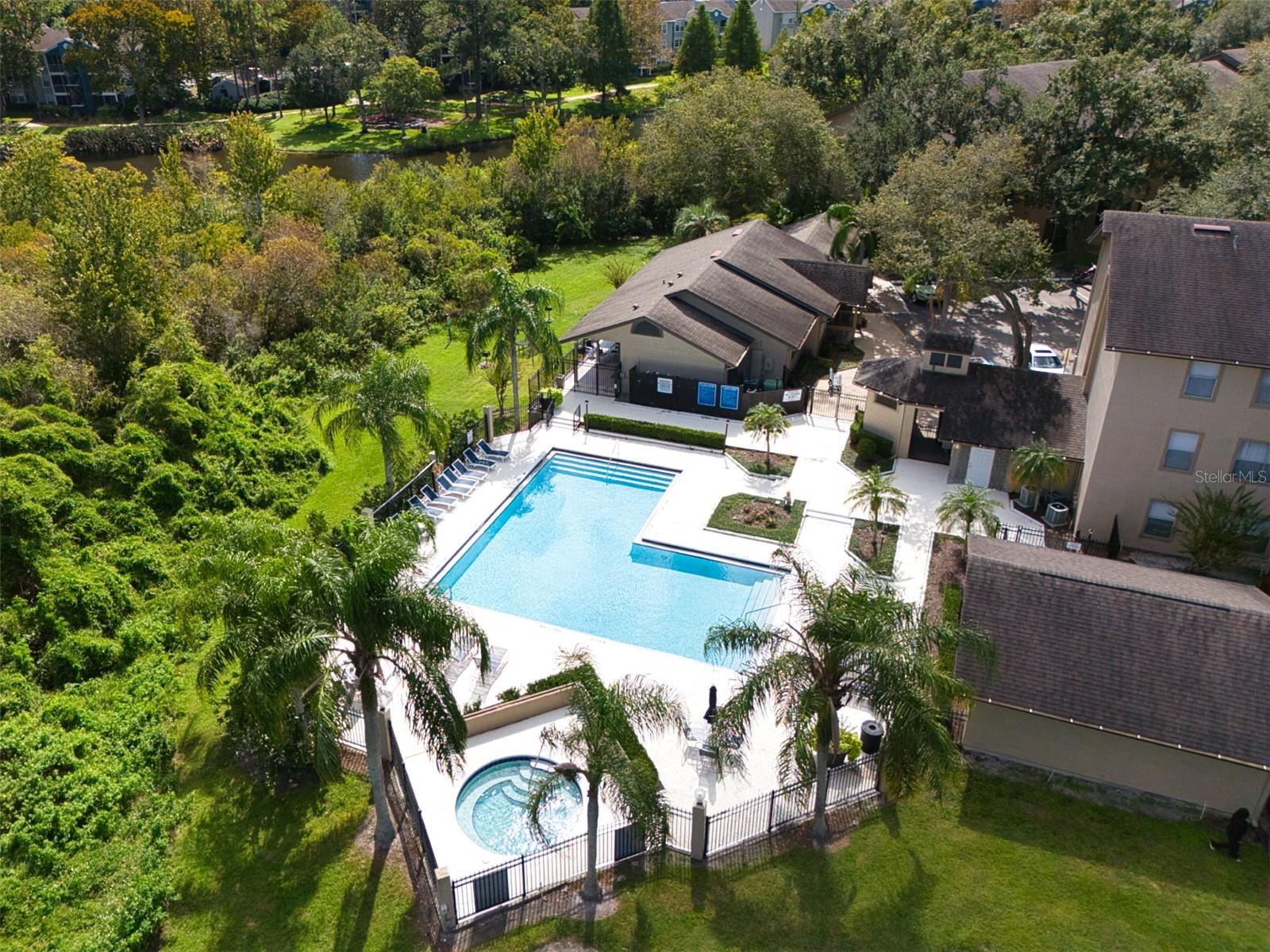 LANDING A CONDO - Residential