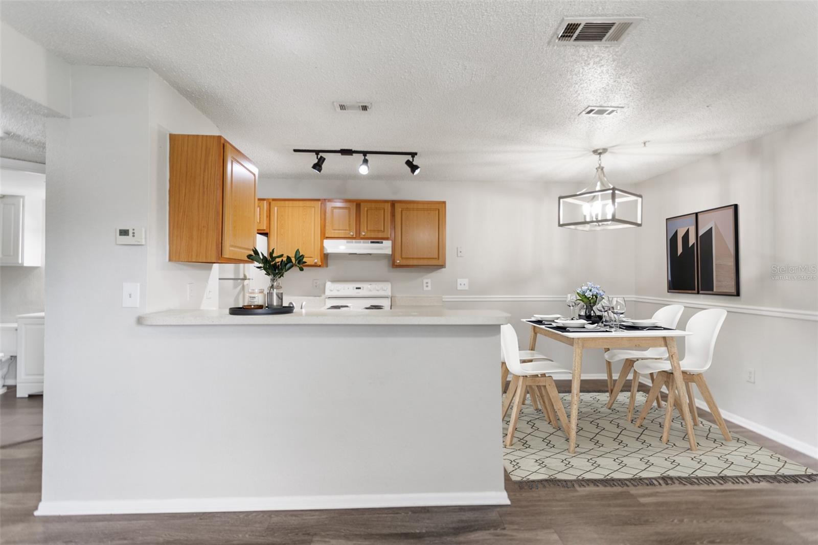 LANDING A CONDO - Residential