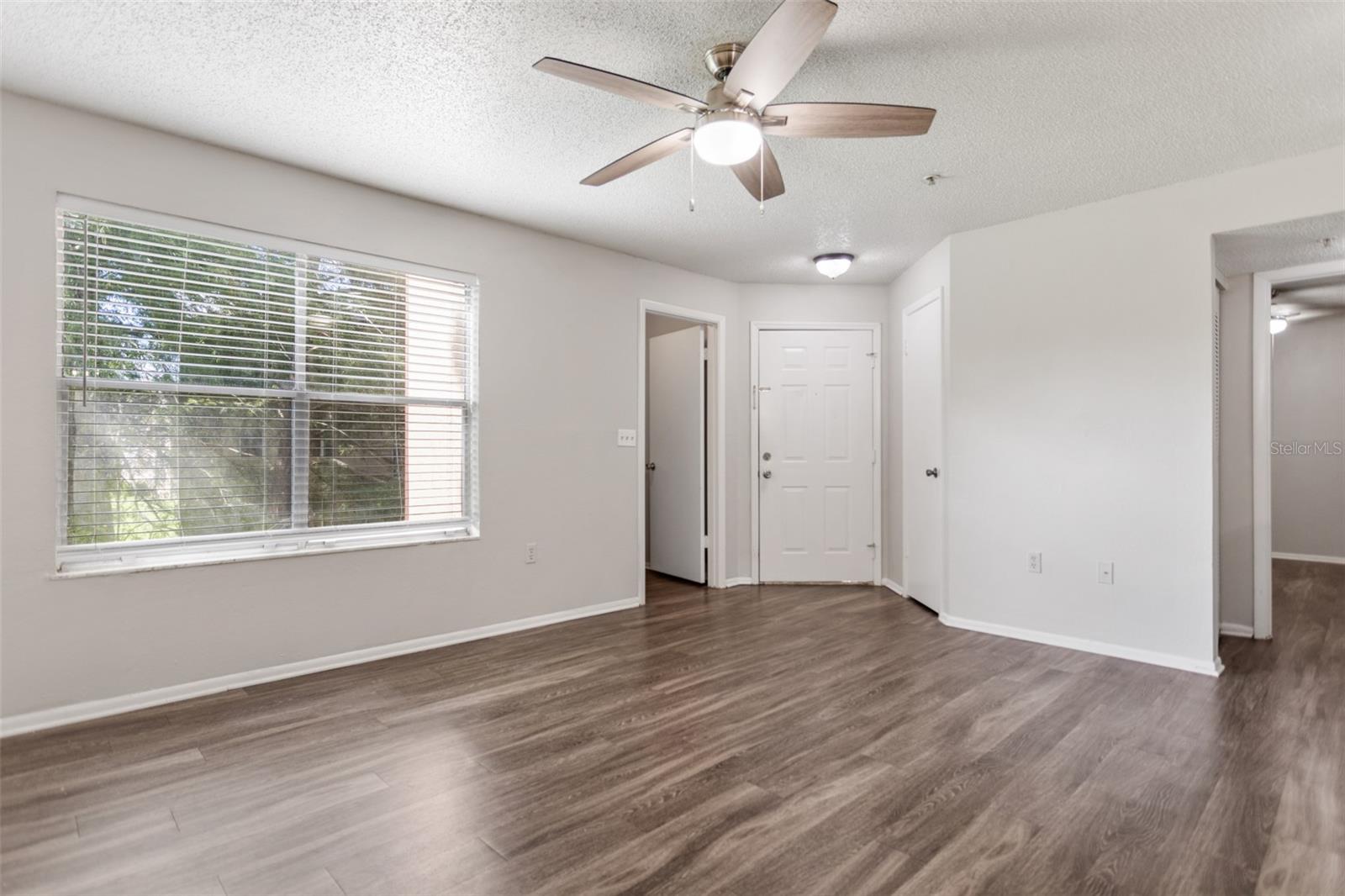 LANDING A CONDO - Residential