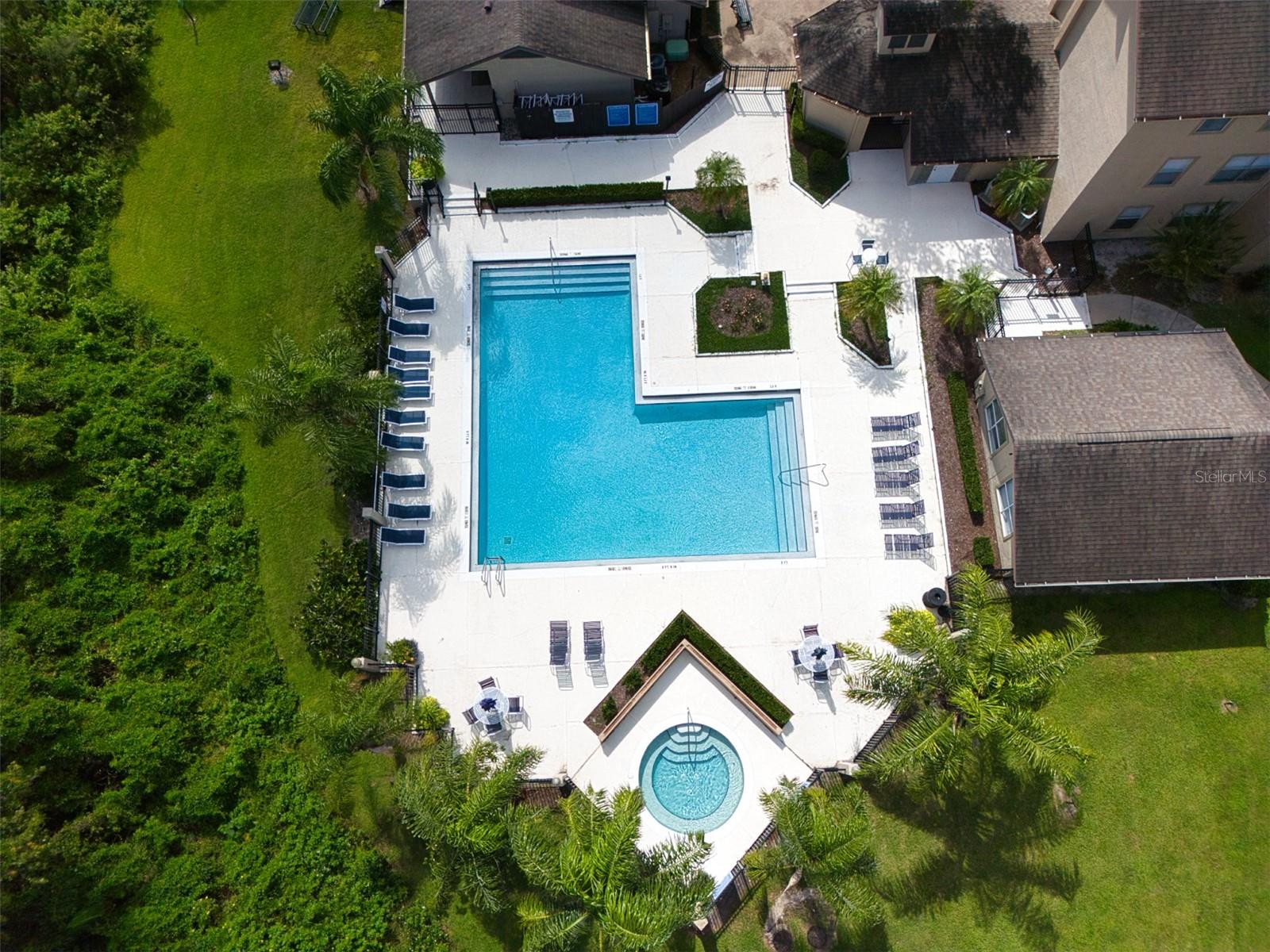 LANDING A CONDO - Residential