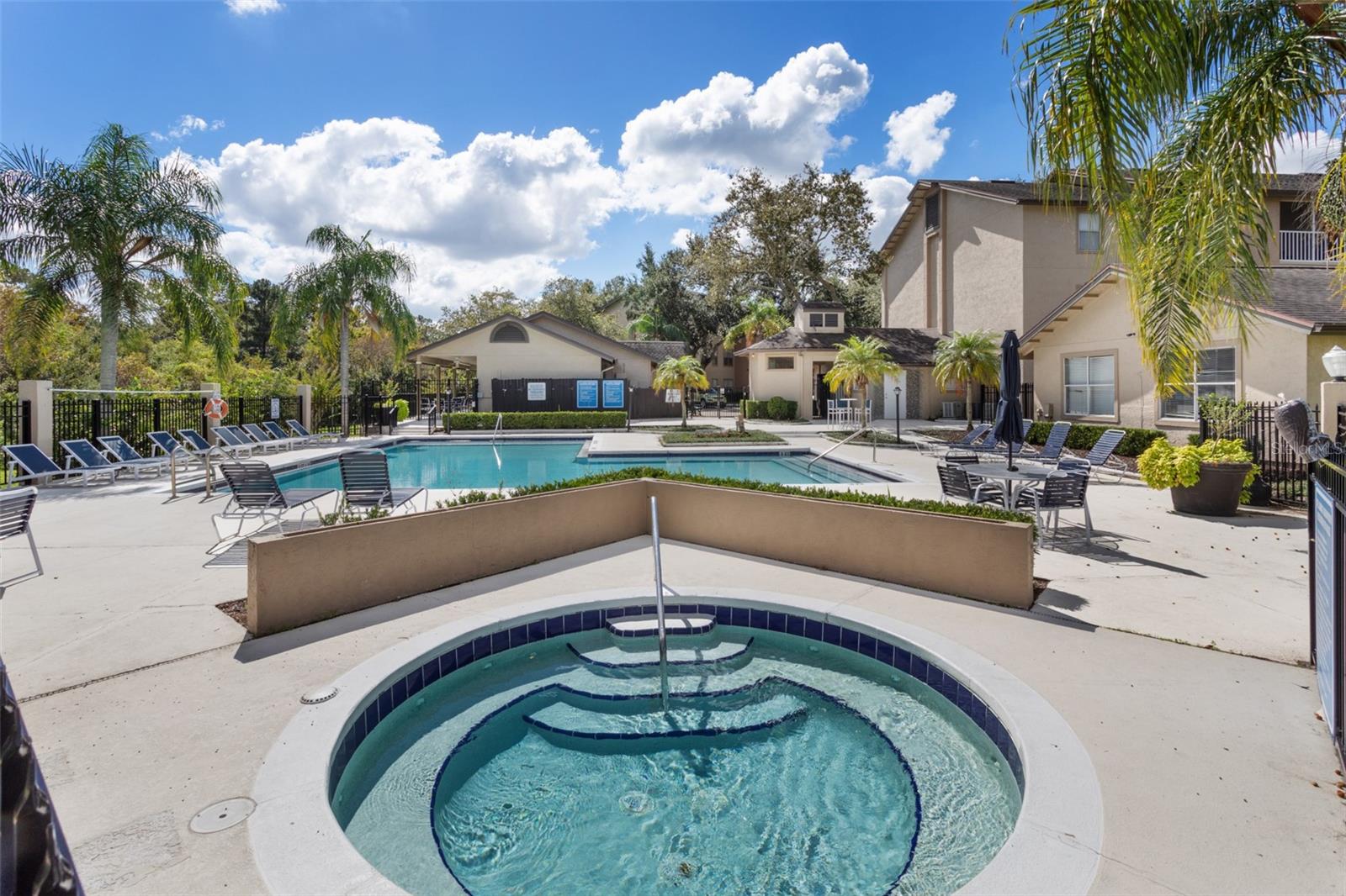 LANDING A CONDO - Residential