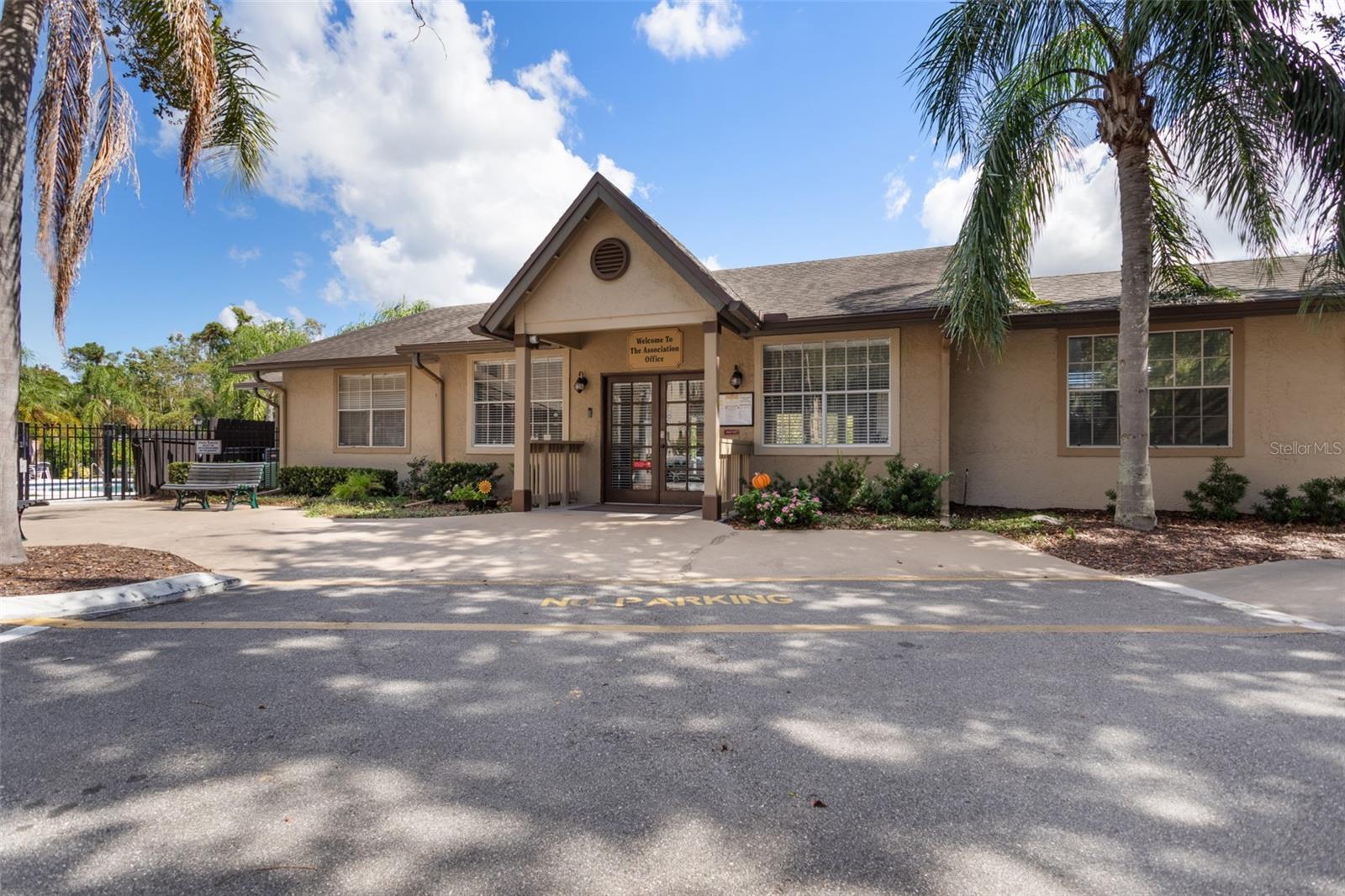 LANDING A CONDO - Residential